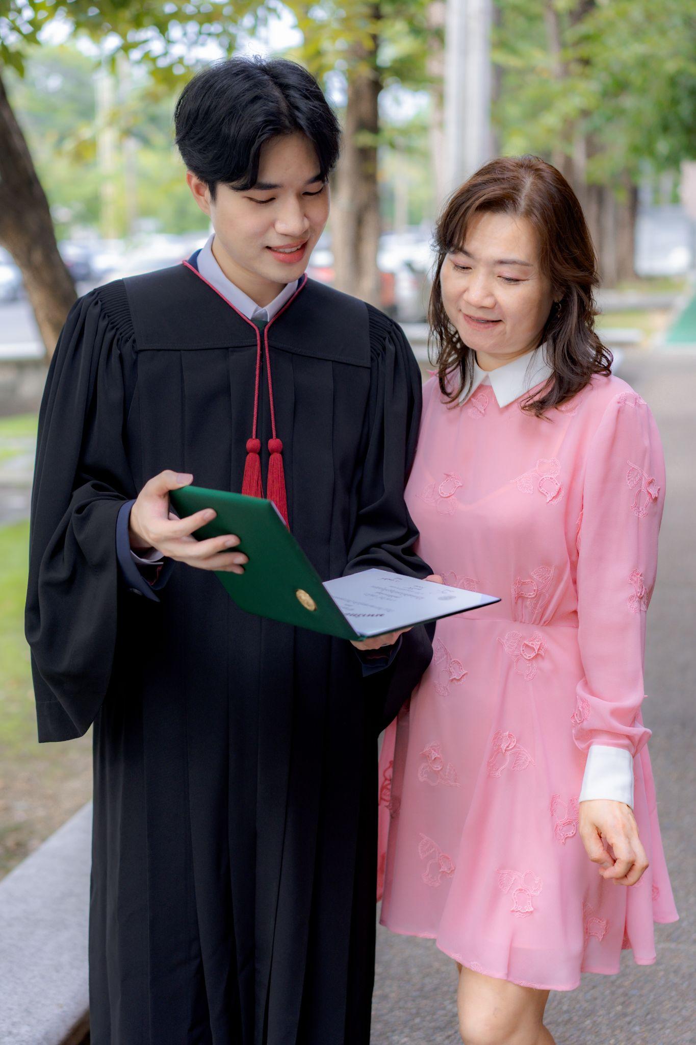 ผลงานรับปริญญา มหาวิทยาลัยเกษตรศาสตร์ โดย WAVE_ArisWgallery ภาพที่ 15