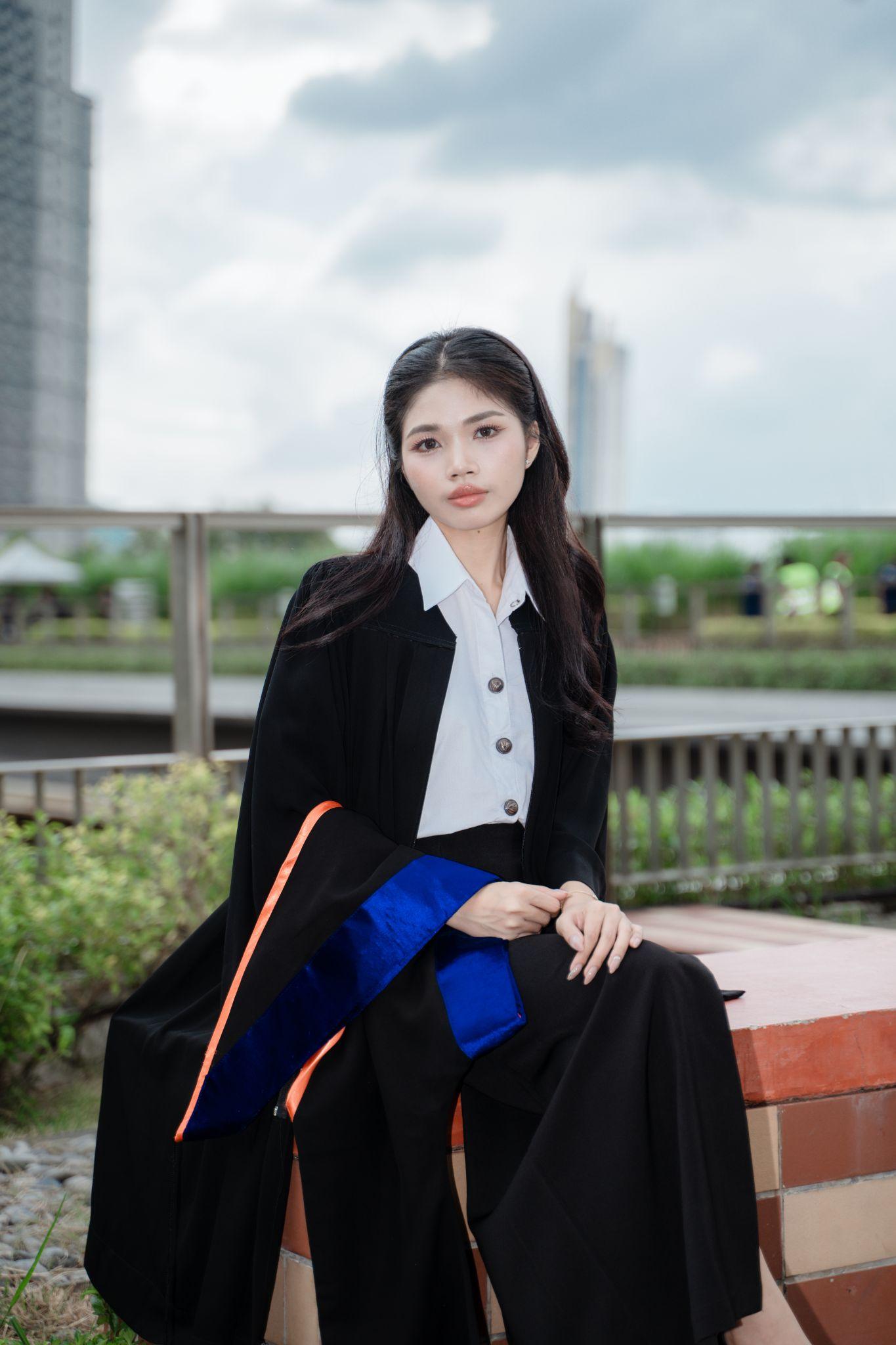 ผลงานรับปริญญา มหาวิทยาลัยกรุงเทพ โดย WAVE_ArisWgallery ภาพที่ 15