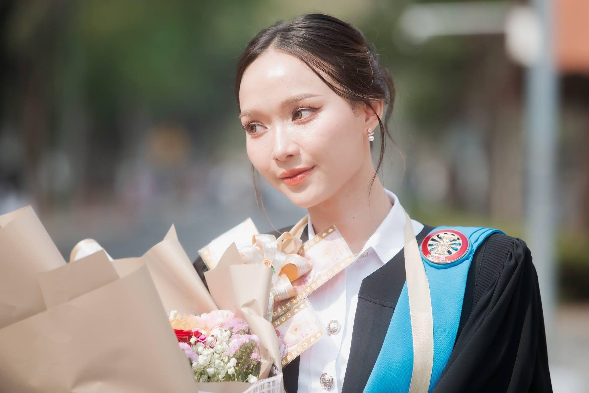 ผลงานรับปริญญา โดย Hlang Lens Studio ภาพที่ 3