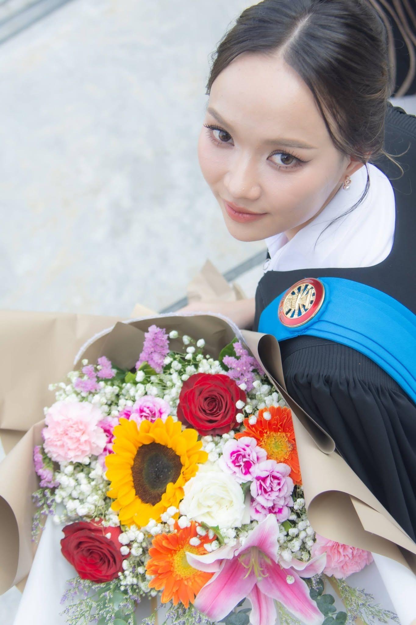 ผลงานรับปริญญา โดย Hlang Lens Studio ภาพที่ 2