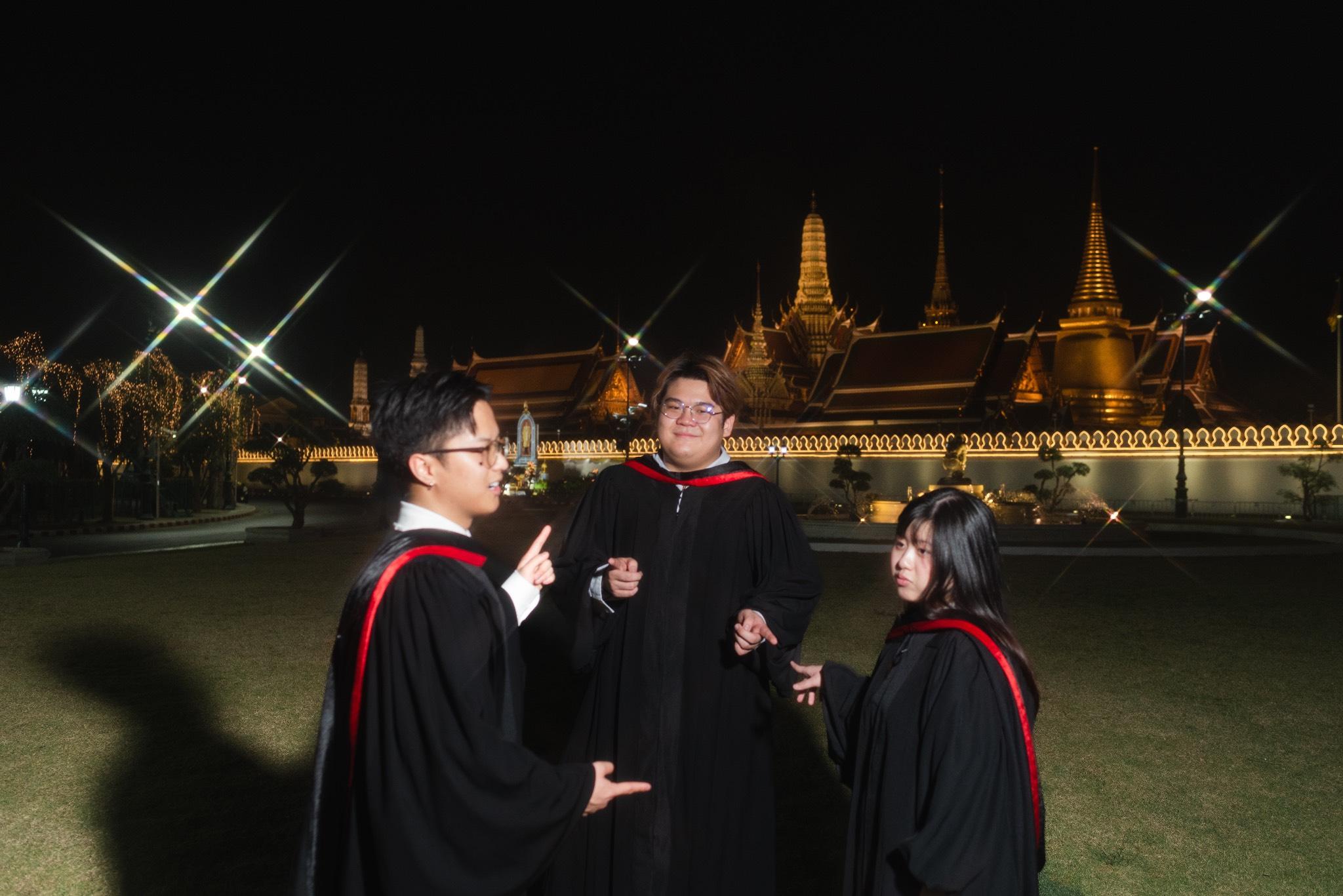 ผลงานรับปริญญา โดย Mid century pixs ภาพที่ 16