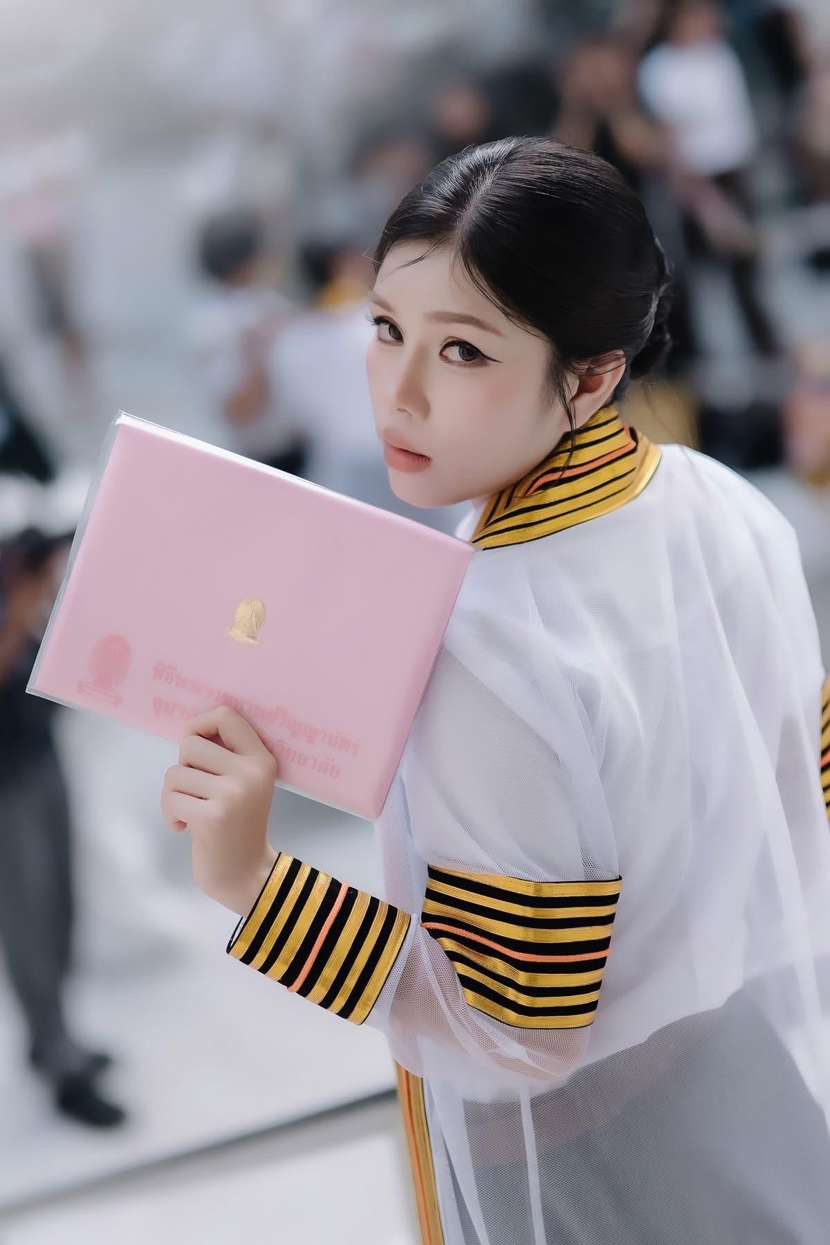 ผลงานรับปริญญา จุฬาลงกรณ์มหาวิทยาลัย โดย BANK_MA_llSJ ภาพที่ 16