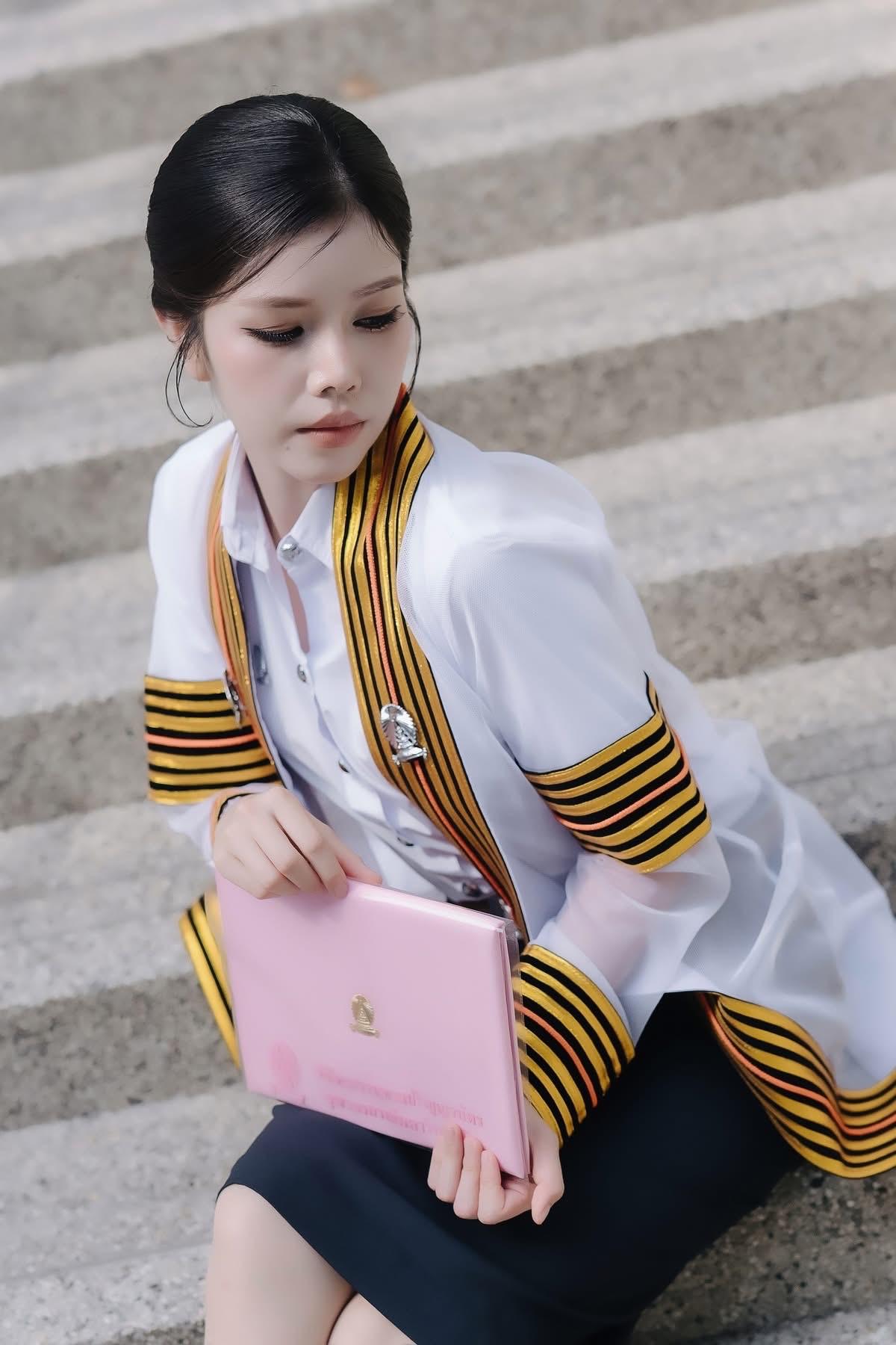 ผลงานรับปริญญา จุฬาลงกรณ์มหาวิทยาลัย โดย BANK_MA_llSJ ภาพที่ 13