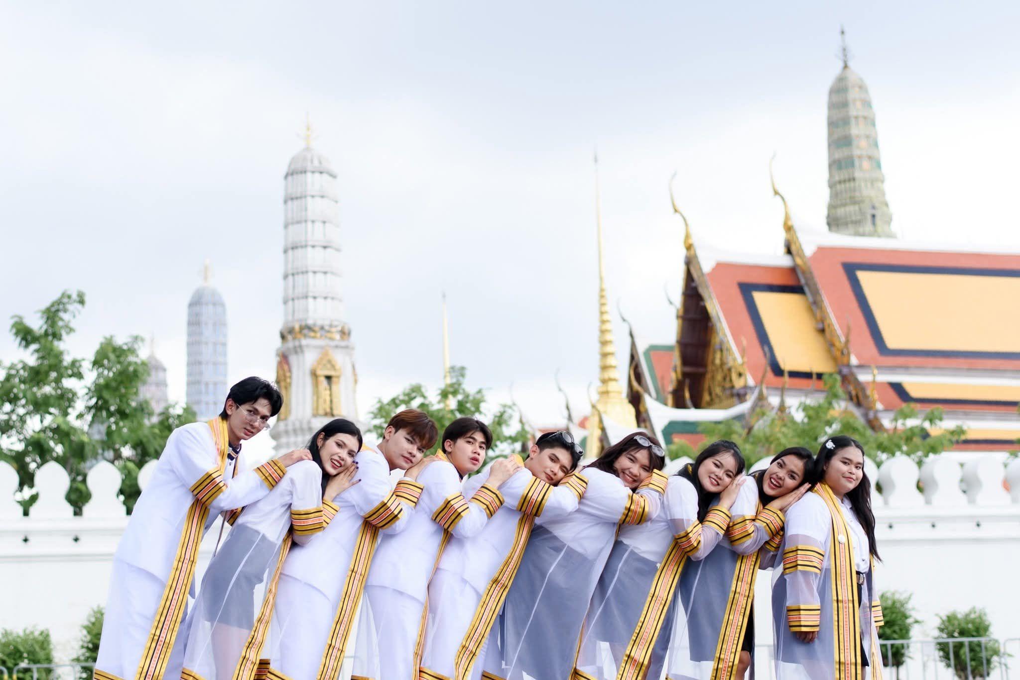 ผลงานรับปริญญา โดย Patsu4to ภาพที่ 3