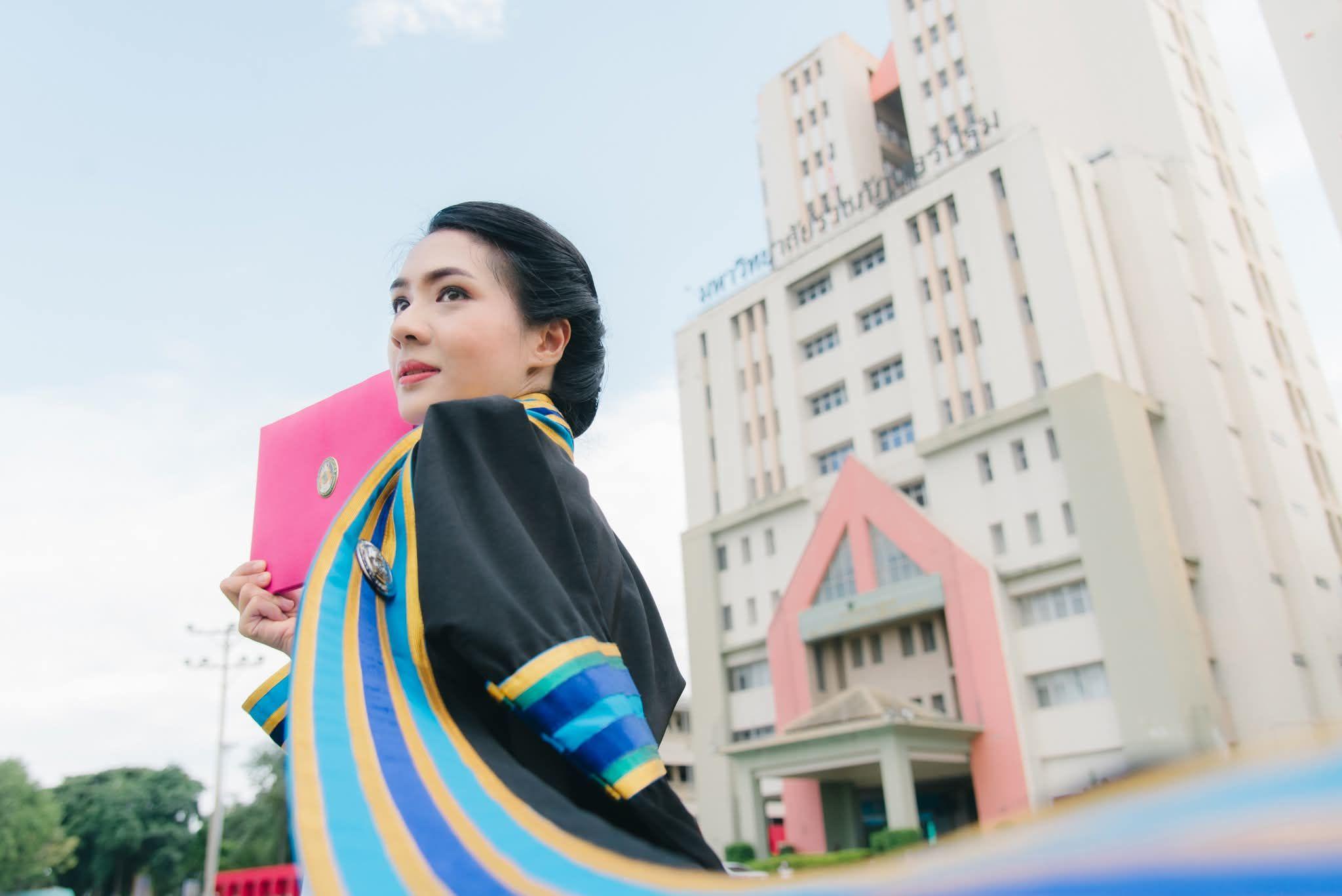 ผลงานรับปริญญา มหาวิทยาลัยราชภัฏนครปฐม โดย Patsu4to ภาพที่ 1