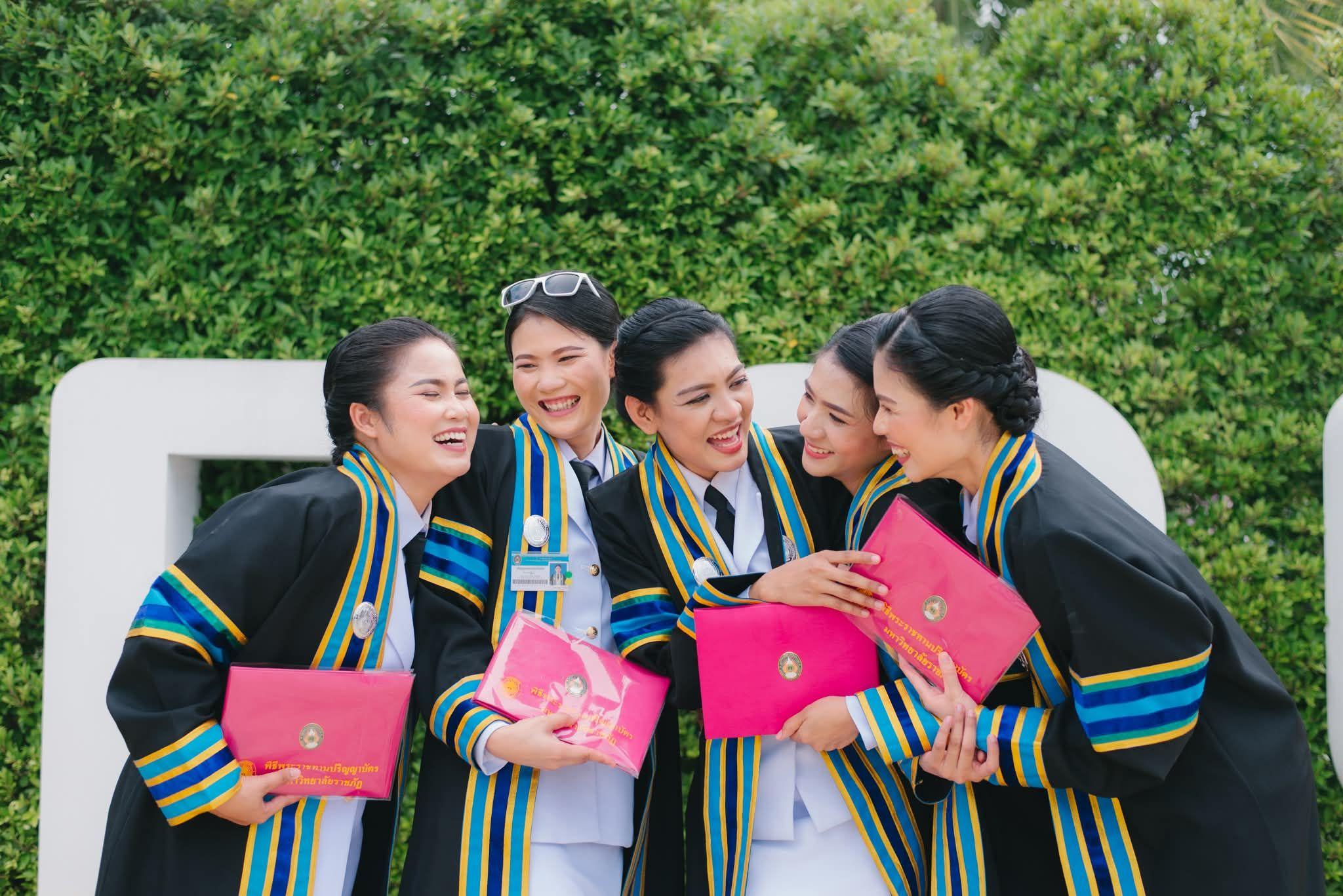 ผลงานรับปริญญา มหาวิทยาลัยราชภัฏนครปฐม โดย Patsu4to ภาพที่ 6