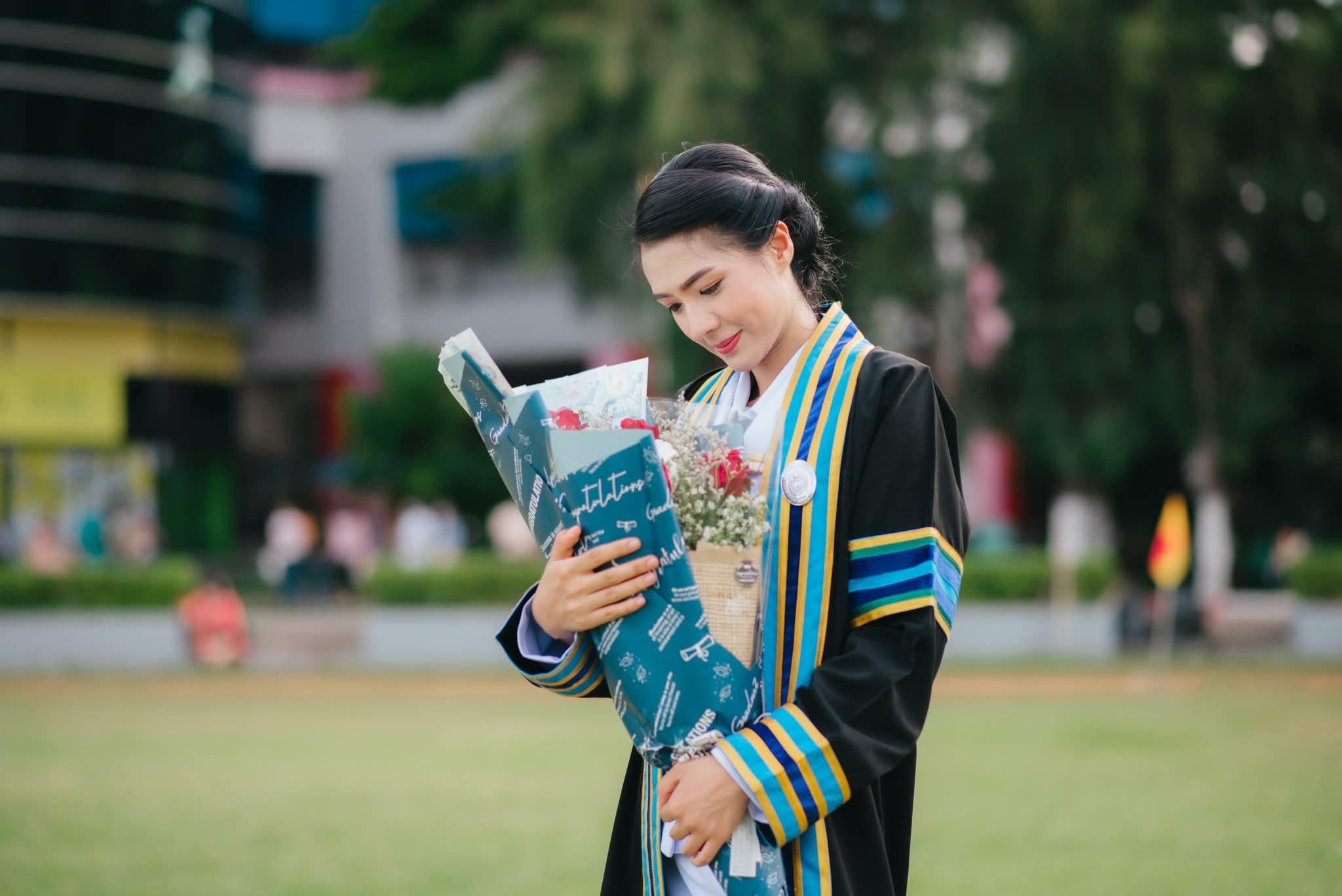 ผลงานรับปริญญา มหาวิทยาลัยราชภัฏนครปฐม โดย Patsu4to ภาพที่ 7