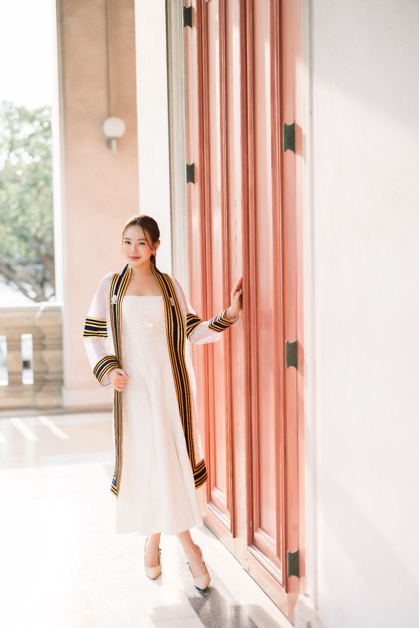 ผลงานรับปริญญา จุฬาลงกรณ์มหาวิทยาลัย โดย K's Gallery ภาพที่ 5