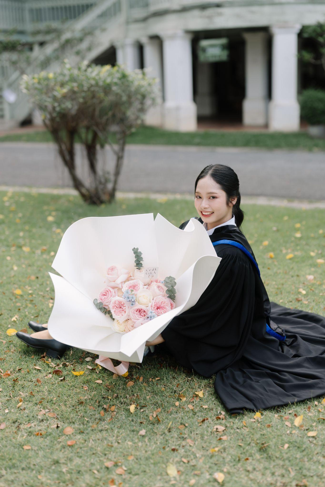 ผลงานรับปริญญา มหาวิทยาลัยศิลปากร โดย Bigtarapic ภาพที่ 1