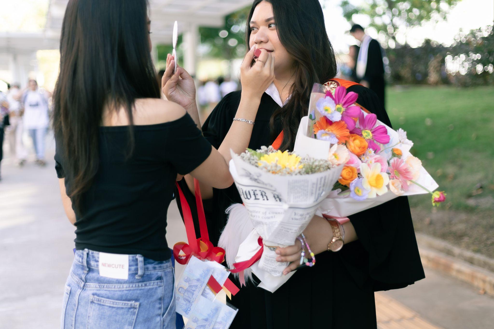 ผลงานรับปริญญา มหาวิทยาลัยธรรมศาสตร์ โดย press.mine.shutter ภาพที่ 15
