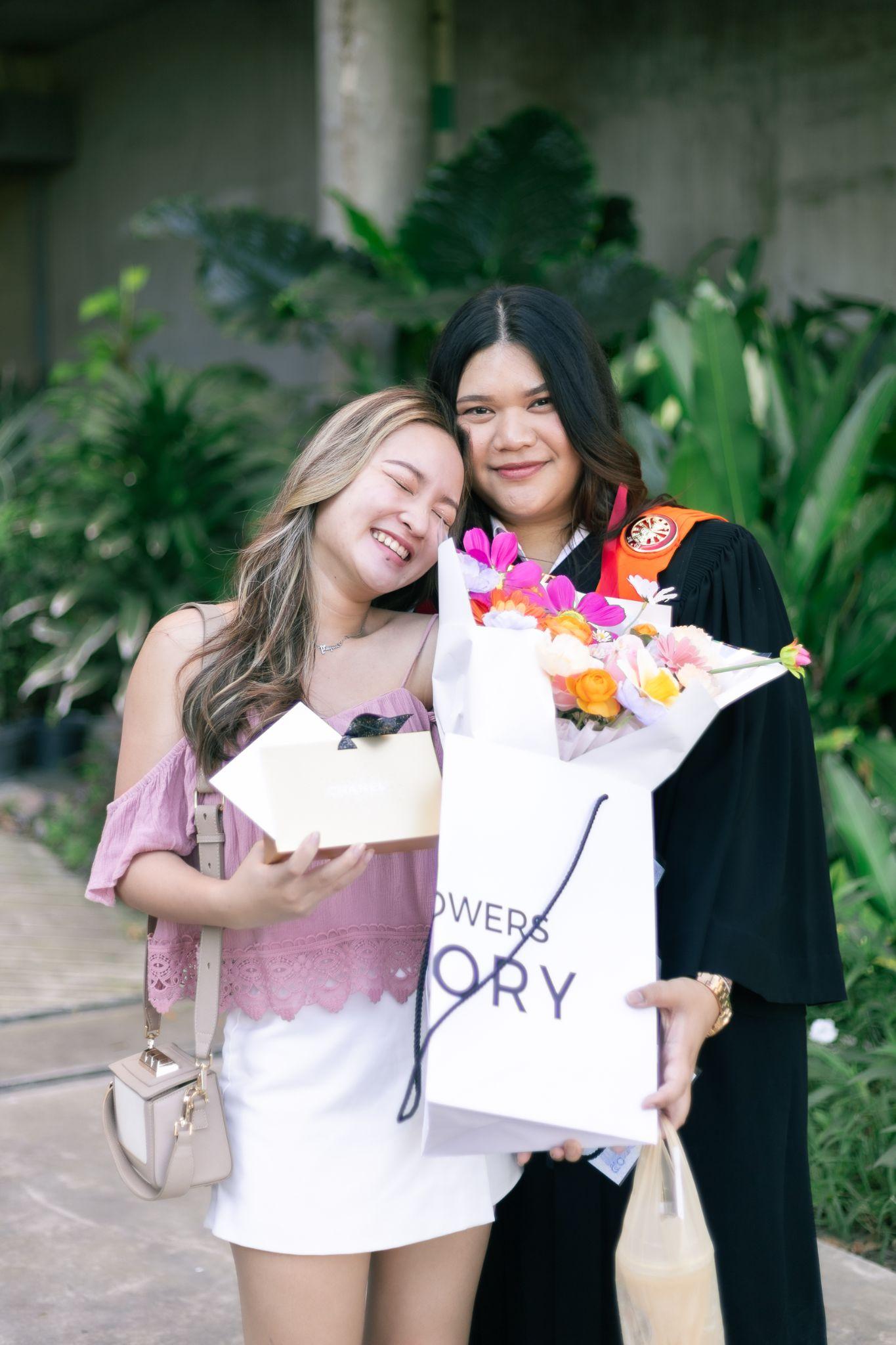 ผลงานรับปริญญา มหาวิทยาลัยธรรมศาสตร์ โดย press.mine.shutter ภาพที่ 12