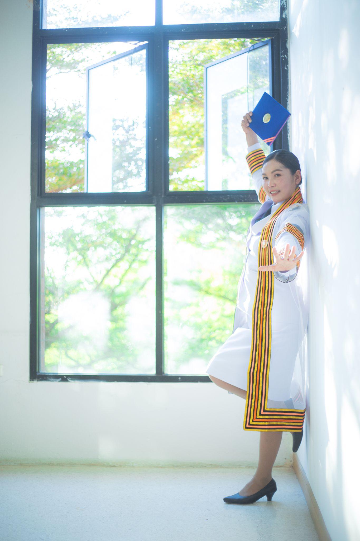 ผลงานรับปริญญา มหาวิทยาลัยราชธานี โดย ผู้บ่าวเลี้ยงงัว - Studio ภาพที่ 2