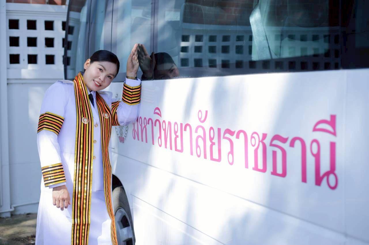 ผลงานรับปริญญา โดย ผู้บ่าวเลี้ยงงัว - Studio ภาพที่ 1