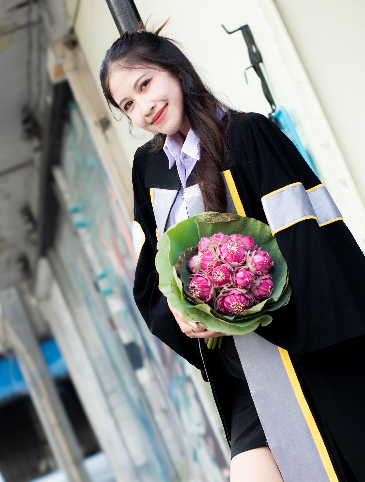 ผลงานรับปริญญา โดย M FOCUS ภาพที่ 2