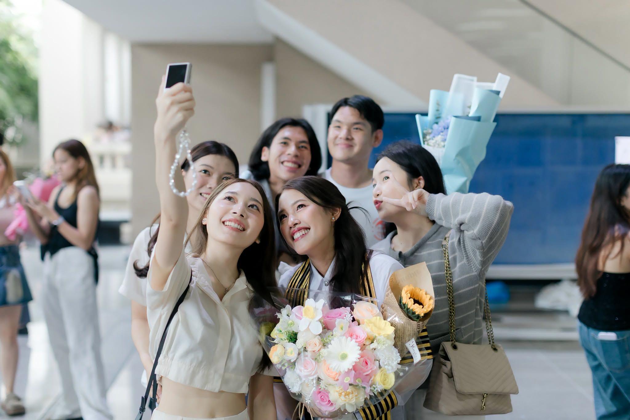ผลงานรับปริญญา จุฬาลงกรณ์มหาวิทยาลัย โดย Tw1sted รับถ่ายภาพ ภาพที่ 4