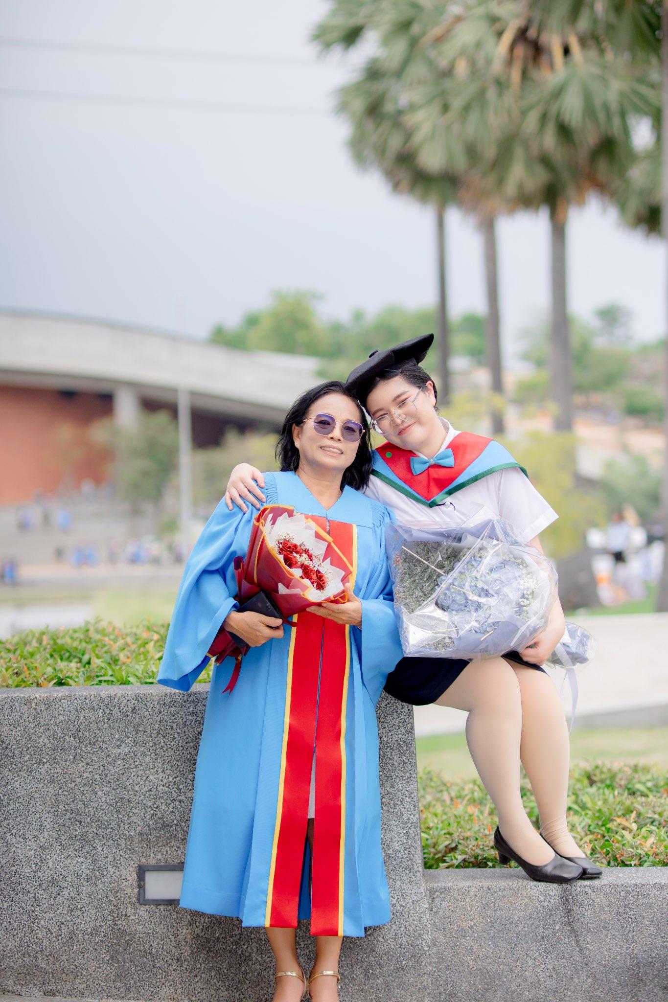 ผลงานรับปริญญา มหาวิทยาลัยธรรมศาสตร์ โดย Shutter up ภาพที่ 2