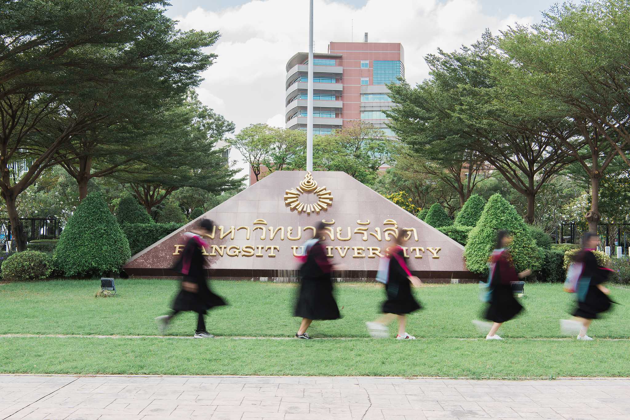 ผลงานรับปริญญา มหาวิทยาลัยรังสิต โดย Penn-Kong ช่างภาพรับปริญญา ภาพที่ 19