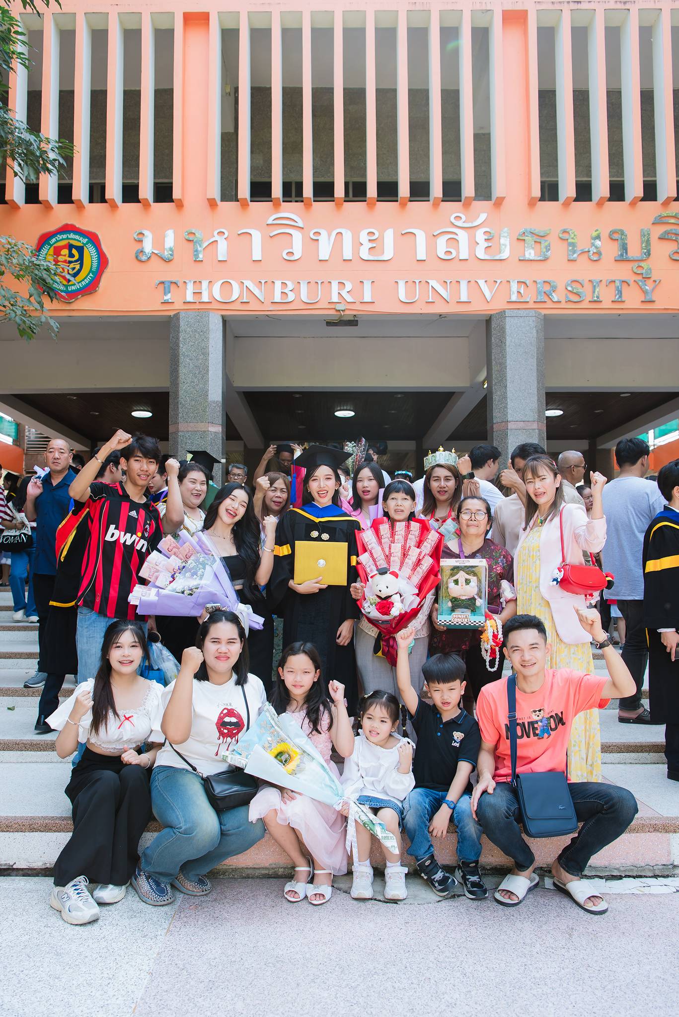 ผลงานรับปริญญา มหาวิทยาลัยธนบุรี โดย Penn-Kong ช่างภาพรับปริญญา ภาพที่ 17