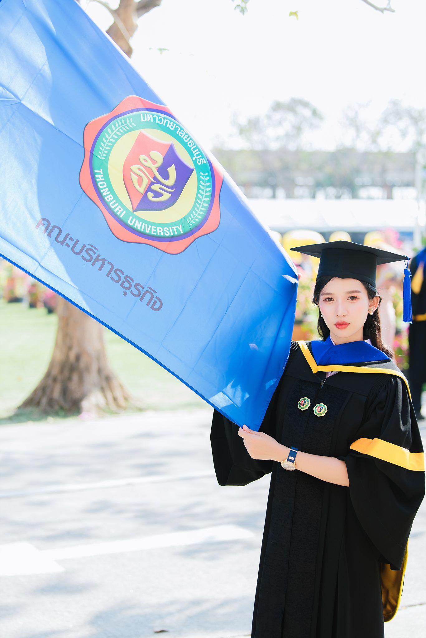 ผลงานรับปริญญา มหาวิทยาลัยธนบุรี โดย Penn-Kong ช่างภาพรับปริญญา ภาพที่ 6
