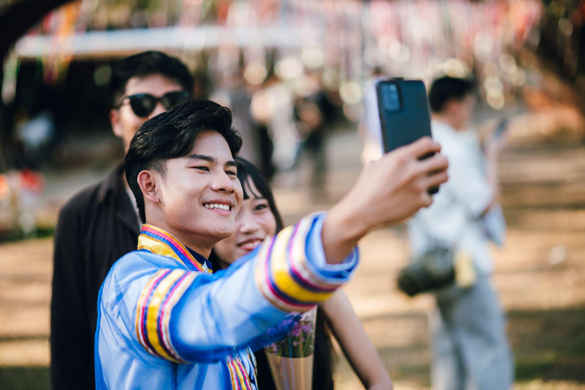 ผลงานรับปริญญา มหาวิทยาลัยอุบลราชธานี โดย Phadee gallery ภาพที่ 6