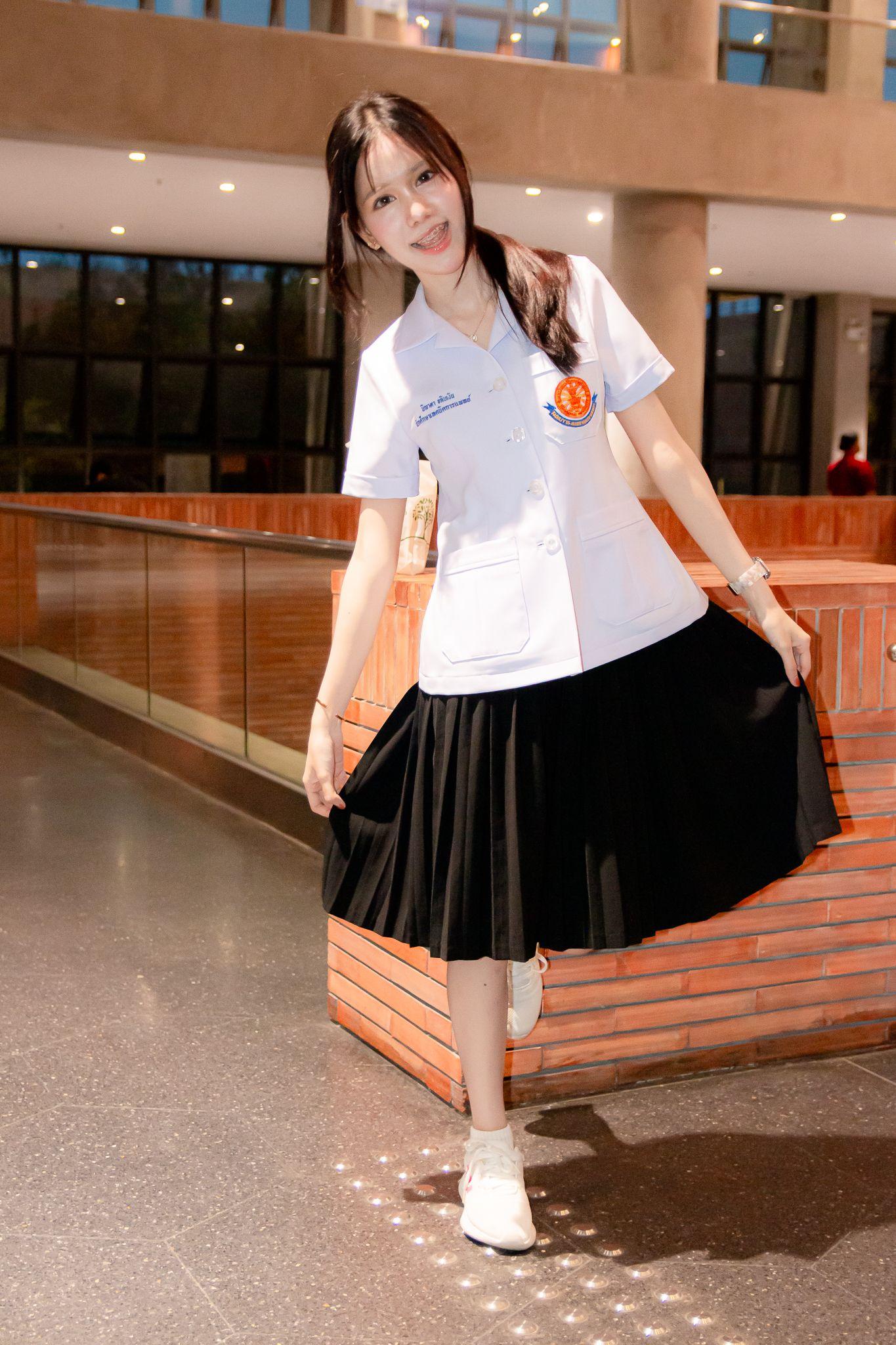 ผลงานรับปริญญา มหาวิทยาลัยธรรมศาสตร์ โดย Suphadet Cnns ภาพที่ 20