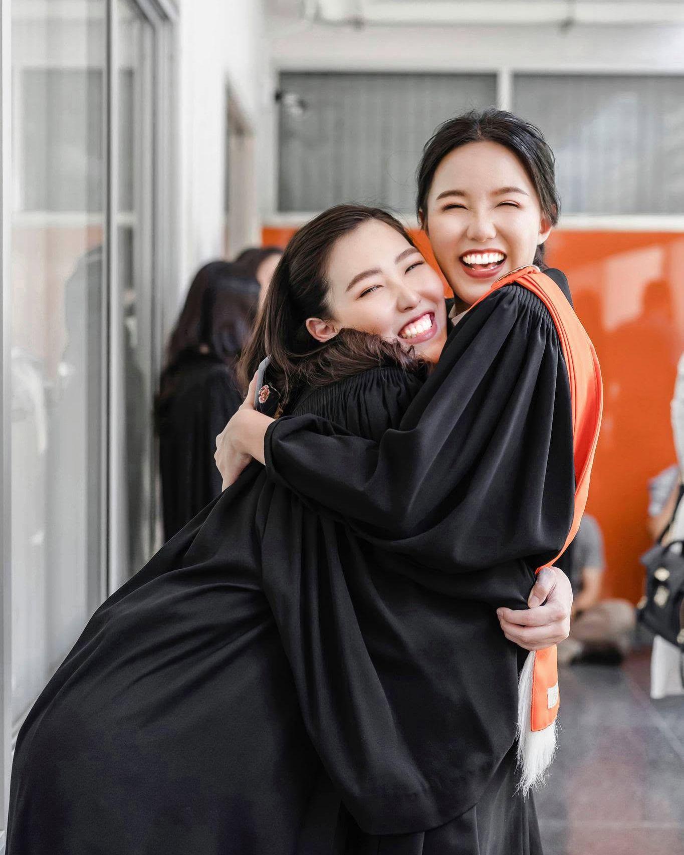 ผลงานรับปริญญา มหาวิทยาลัยธรรมศาสตร์ โดย NPB Photography ภาพที่ 2