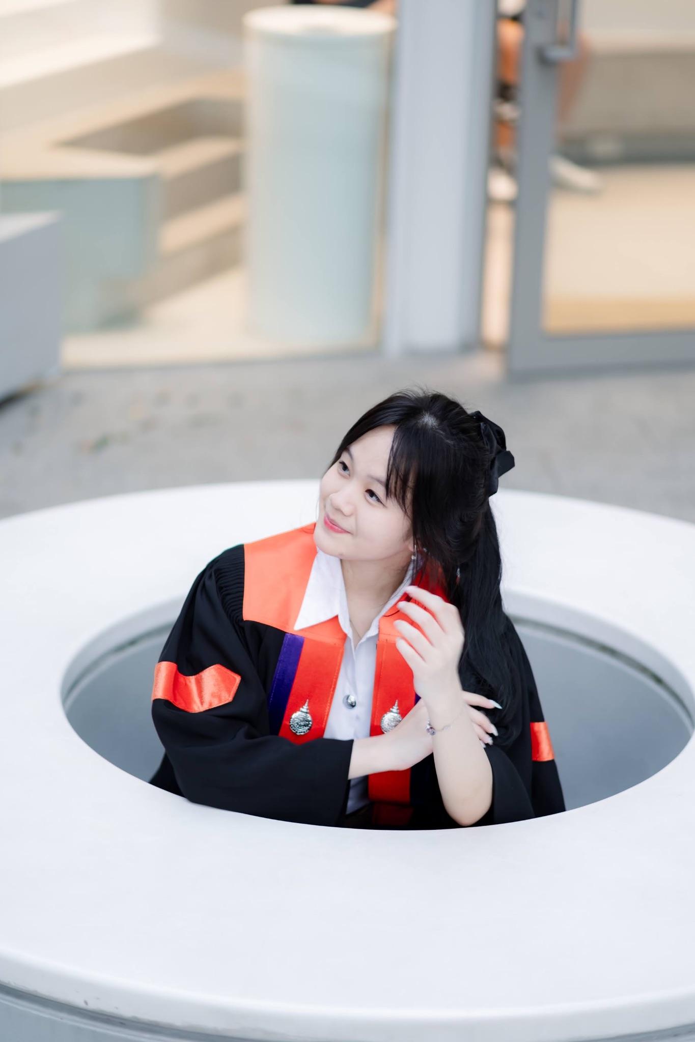 ผลงานรับปริญญา มหาวิทยาลัยราชภัฏวไลยอลงกรณ์ ในพระบรมราชูปถัมภ์ โดย eyechi.photographer ภาพที่ 1