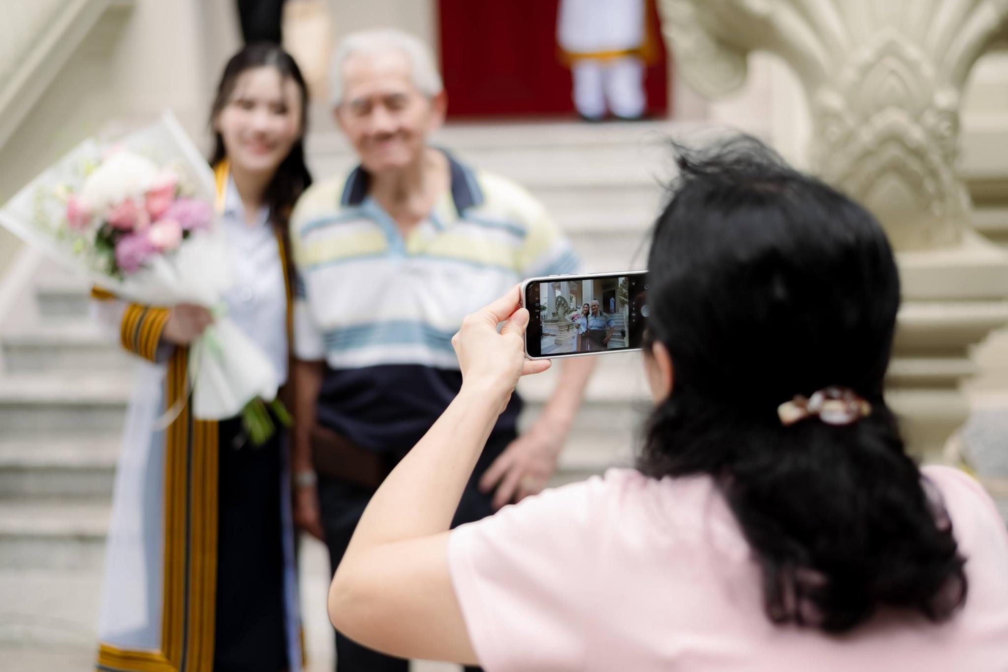 ผลงานรับปริญญา จุฬาลงกรณ์มหาวิทยาลัย โดย eyechi.photographer ภาพที่ 14
