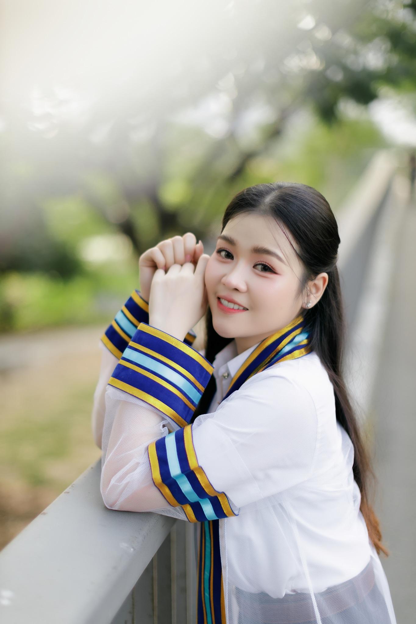 ผลงานรับปริญญา โดย เชษฐ์การกล้อง ภาพที่ 11