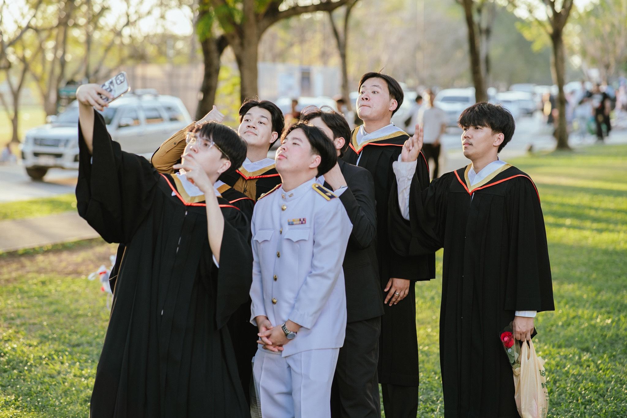 ผลงานรับปริญญา มหาวิทยาลัยกรุงเทพ โดย Nat_B ภาพที่ 4