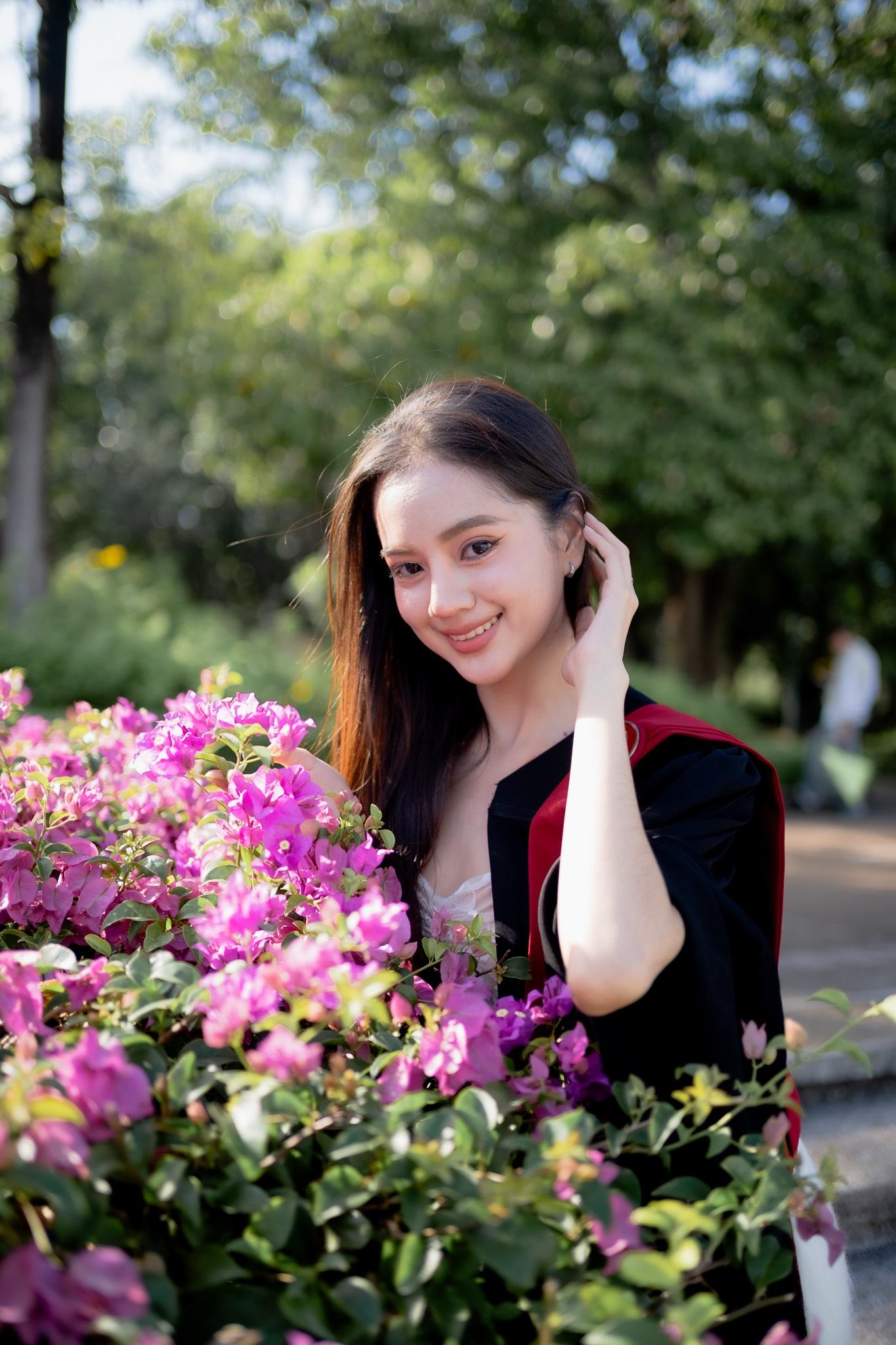 ผลงานรับปริญญา มหาวิทยาลัยธรรมศาสตร์ โดย Nat_B ภาพที่ 6