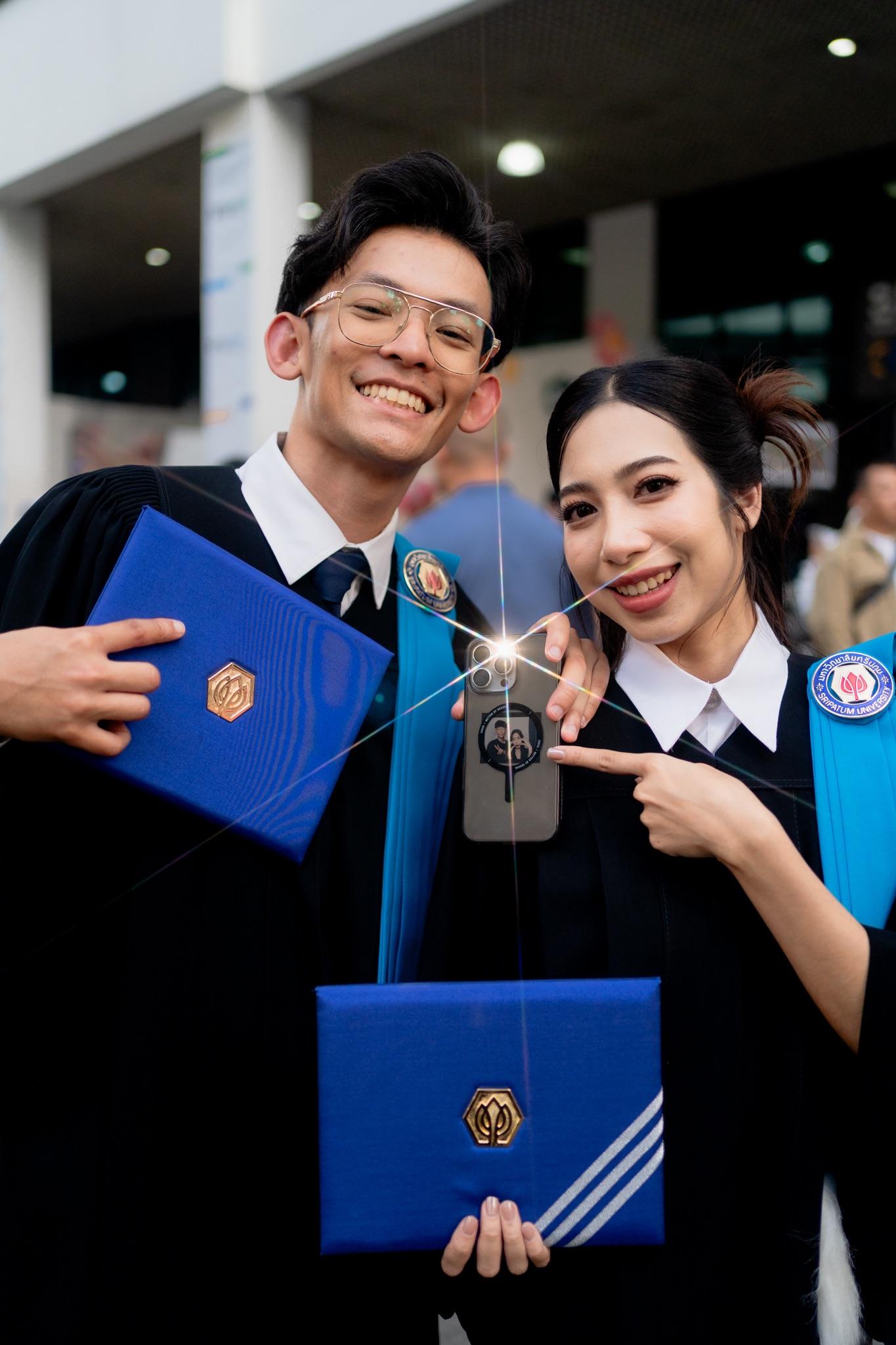ผลงานรับปริญญา มหาวิทยาลัยศรีปทุม โดย Nat_B ภาพที่ 1