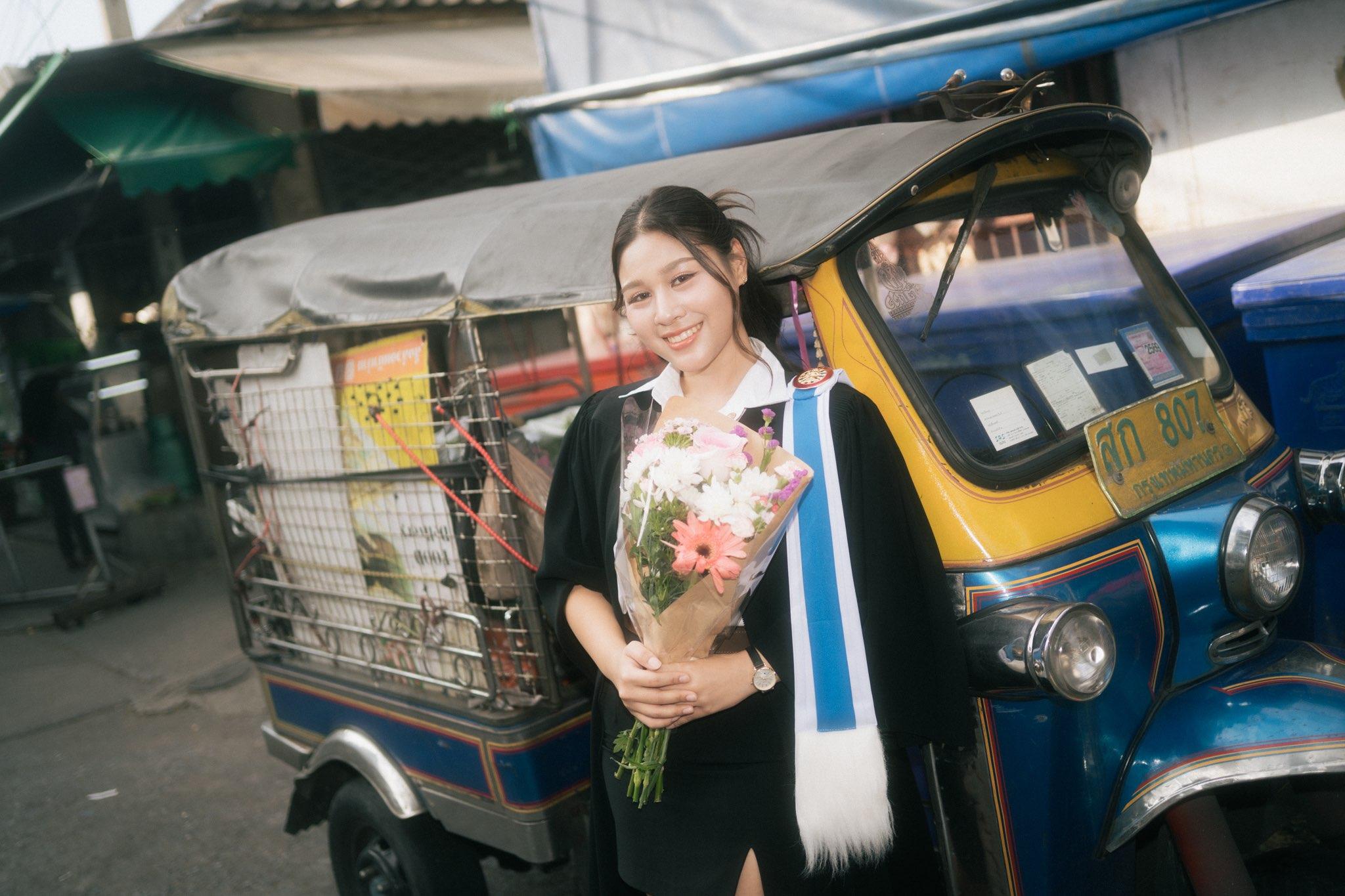 ผลงานรับปริญญา มหาวิทยาลัยธรรมศาสตร์ โดย Nat_B ภาพที่ 3