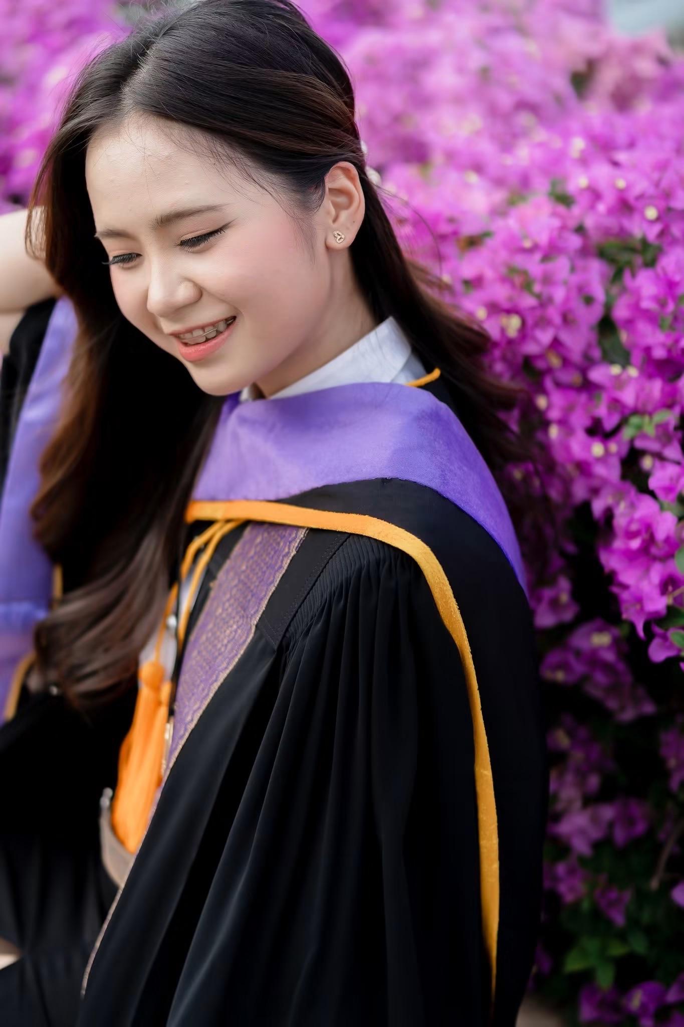 ผลงานรับปริญญา โดย Story-G ภาพที่ 5