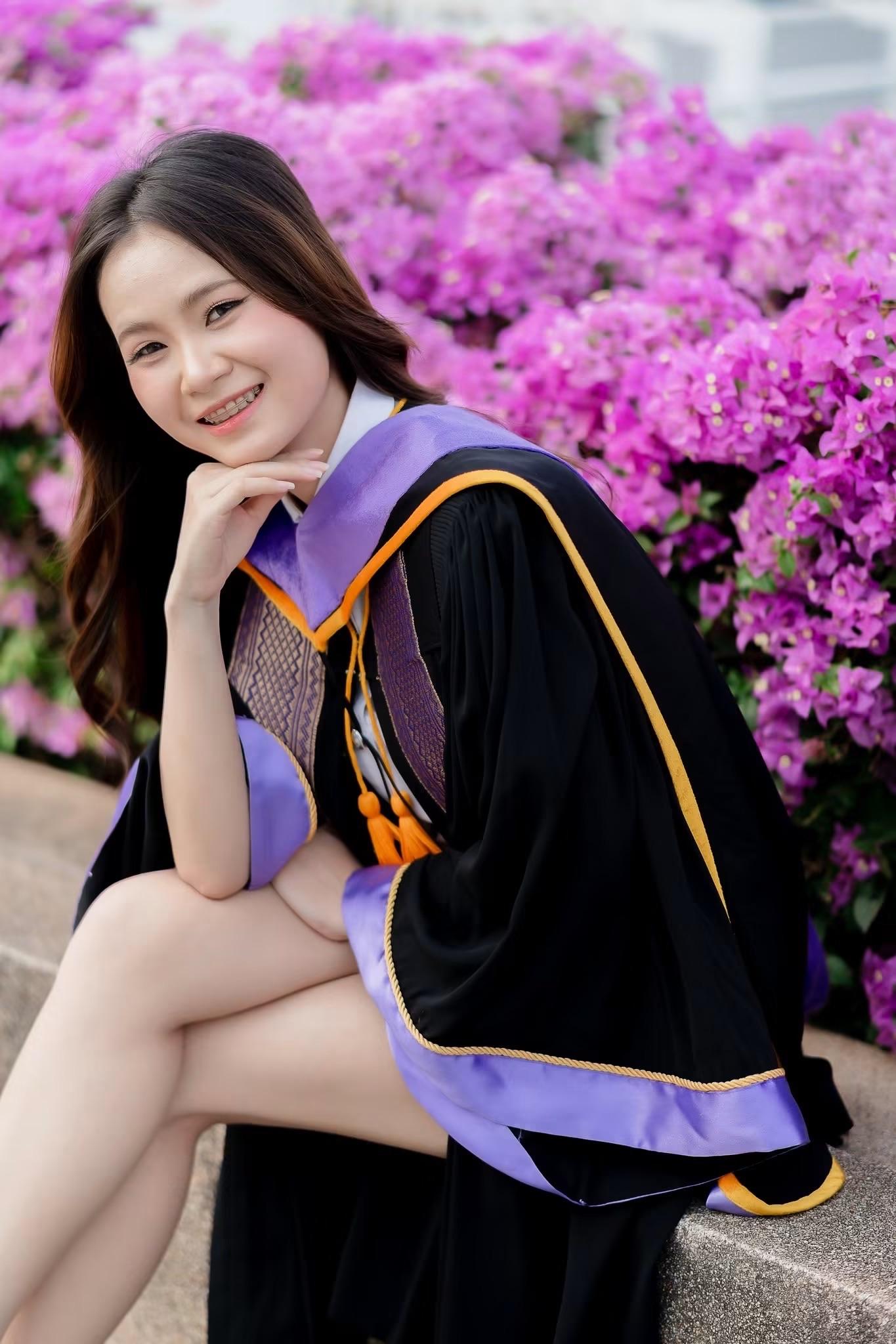 ผลงานรับปริญญา โดย Story-G ภาพที่ 1