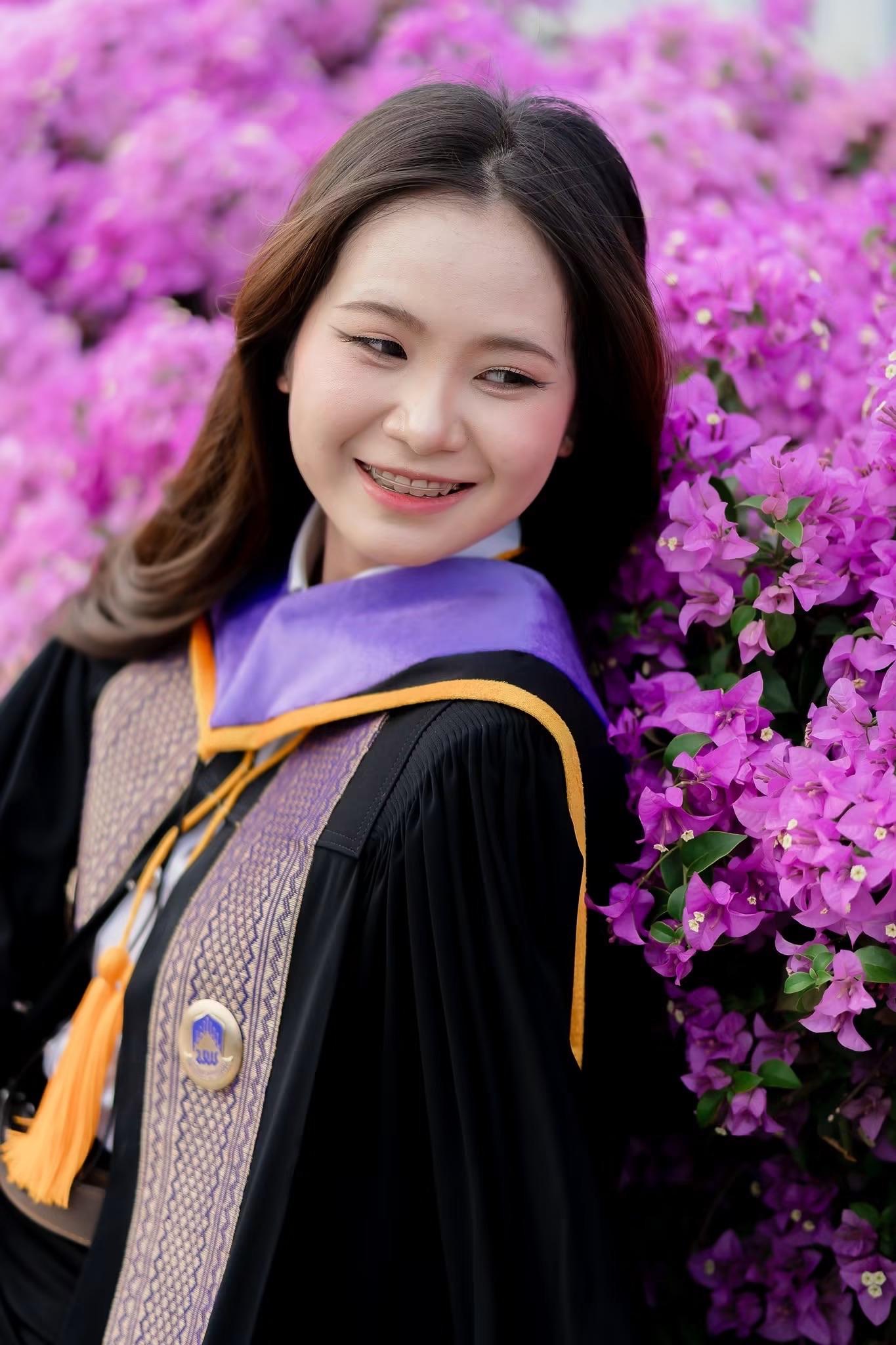 ผลงานรับปริญญา โดย Story-G ภาพที่ 4