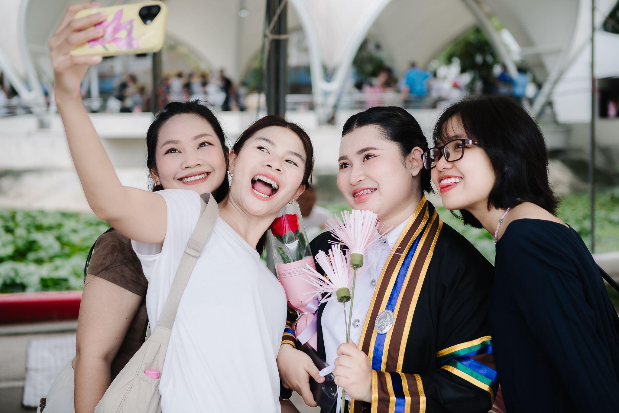 ผลงานรับปริญญา มหาวิทยาลัยราชภัฏนครปฐม โดย Boy Battapon ภาพที่ 4