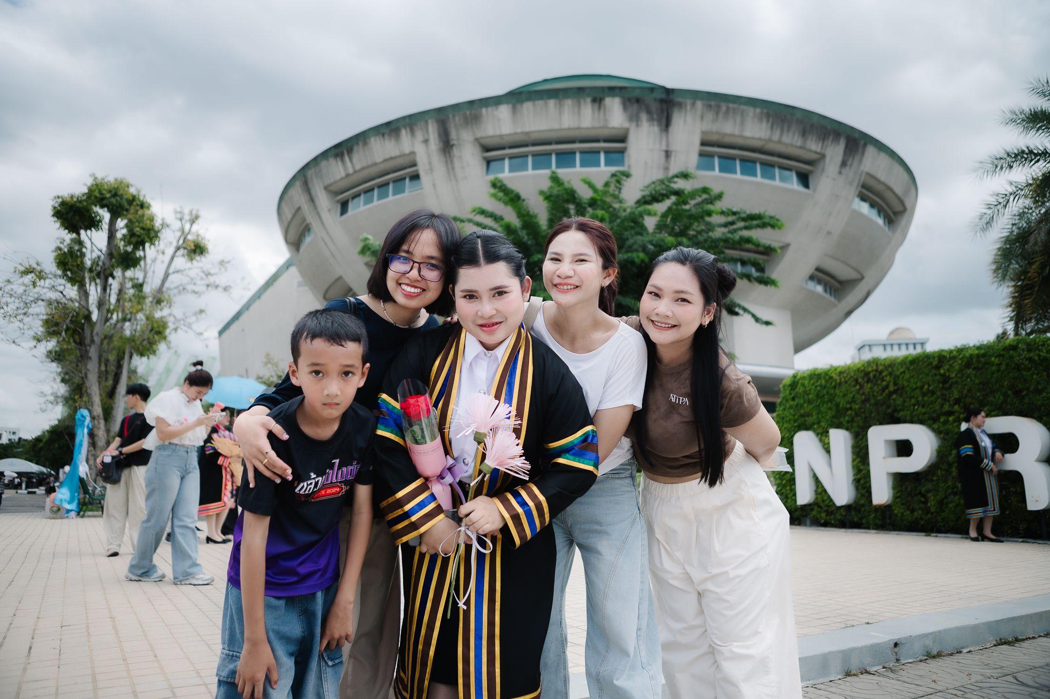 ผลงานรับปริญญา มหาวิทยาลัยราชภัฏนครปฐม โดย Boy Battapon ภาพที่ 1