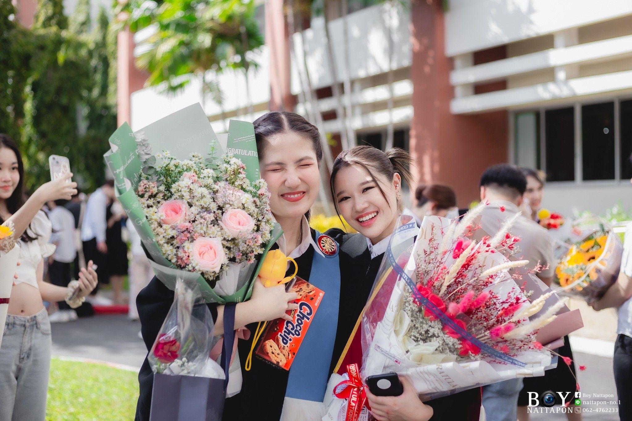 ผลงานรับปริญญา มหาวิทยาลัยธรรมศาสตร์ โดย Boy Battapon ภาพที่ 3