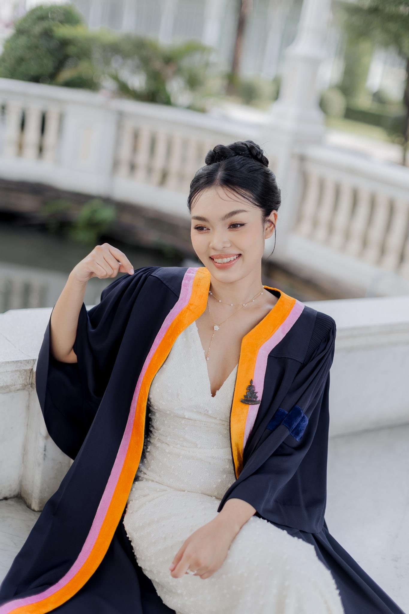 ผลงานรับปริญญา มหาวิทยาลัยรามคำแหง โดย AKE. ภาพที่ 3