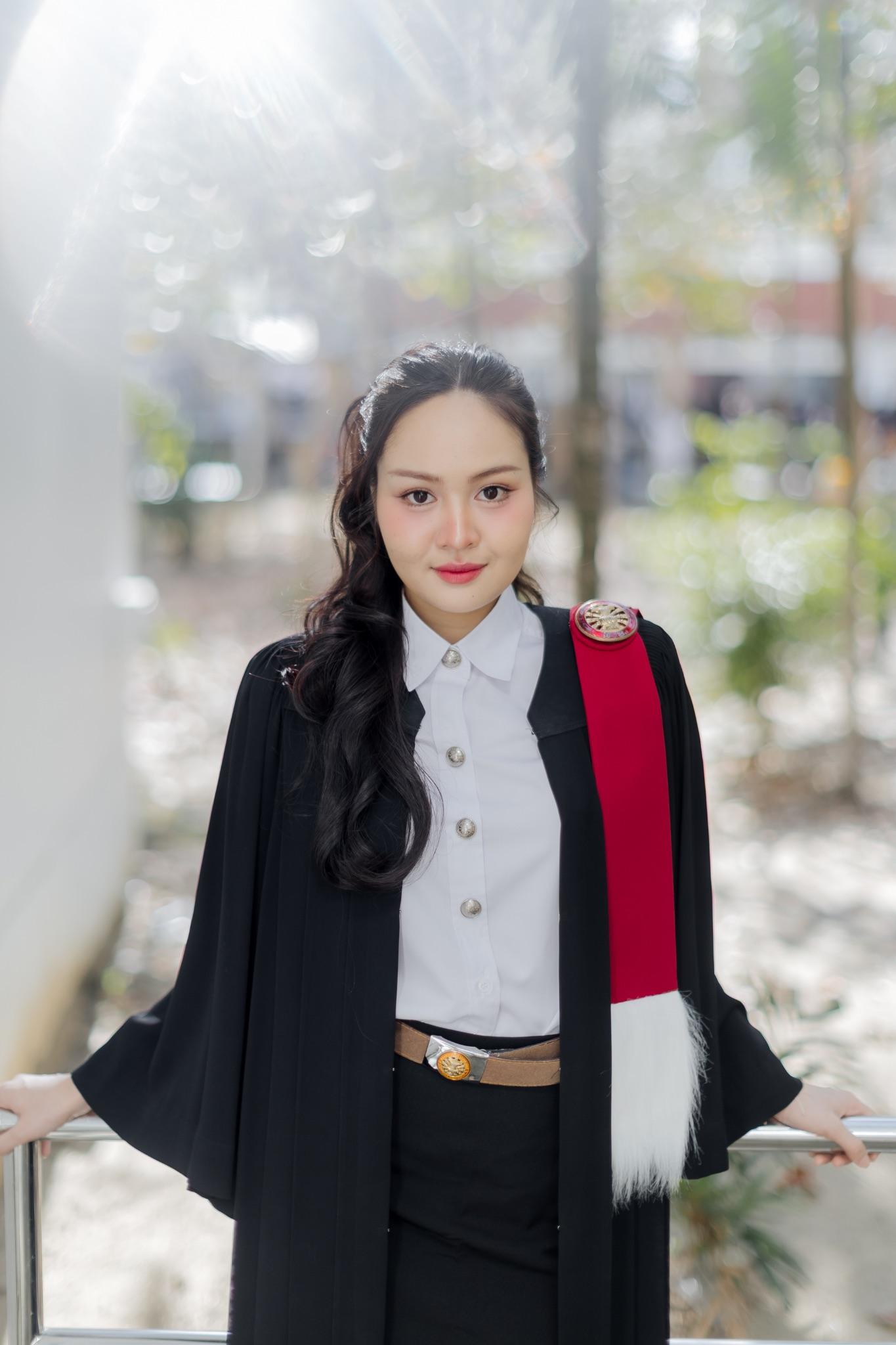 ผลงานรับปริญญา มหาวิทยาลัยธรรมศาสตร์ โดย AKE. ภาพที่ 19