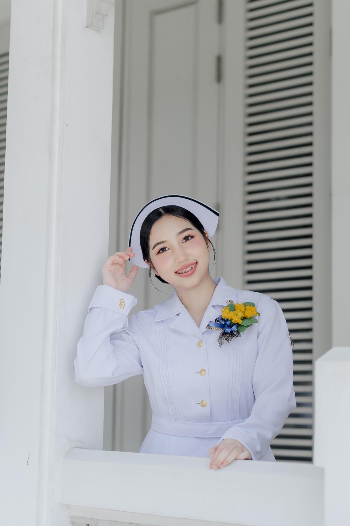 ผลงานรับปริญญา วิทยาลัยพยาบาลกองทัพเรือ โดย AKE. ภาพที่ 3