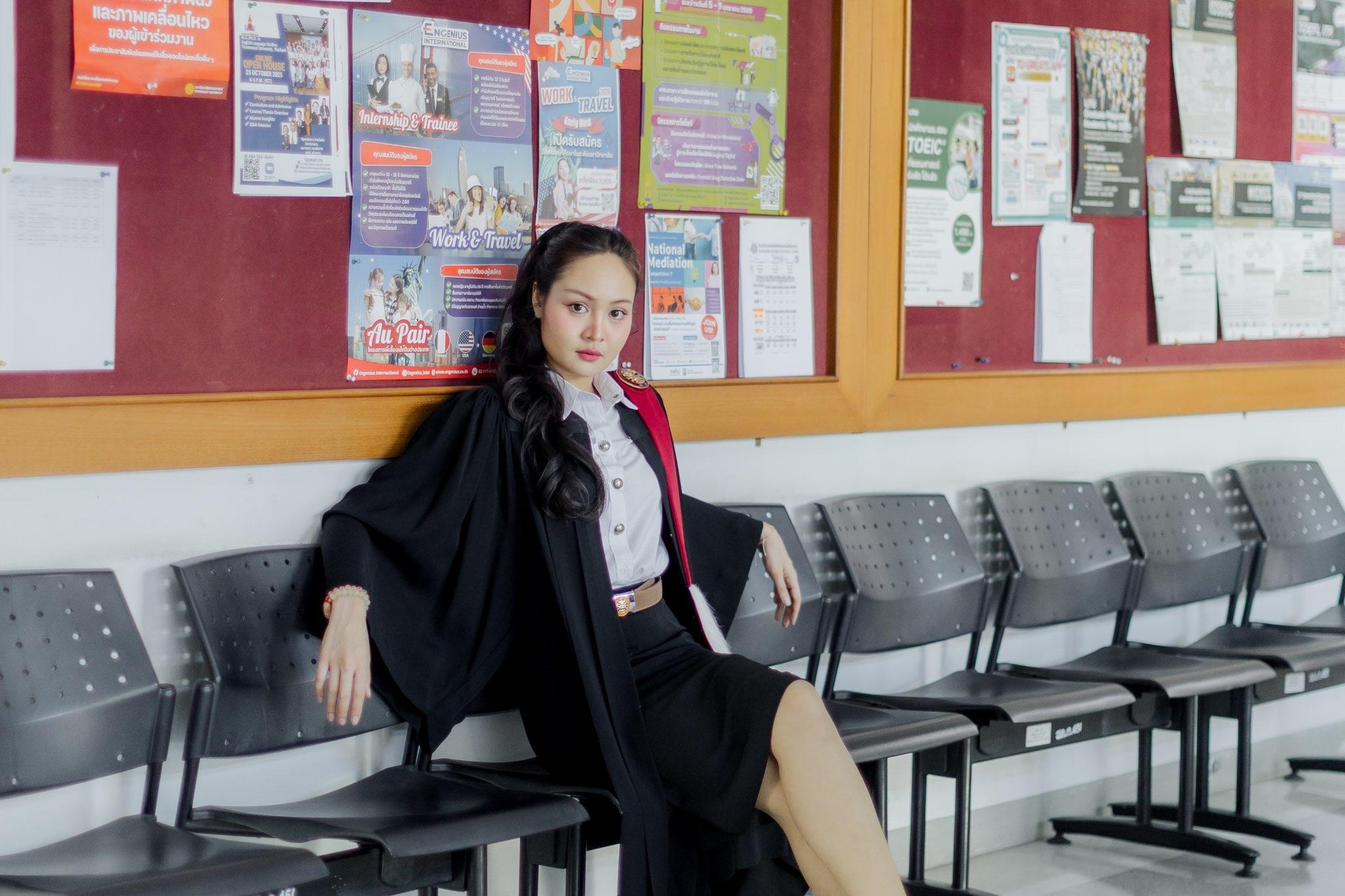 ผลงานรับปริญญา มหาวิทยาลัยธรรมศาสตร์ โดย AKE. ภาพที่ 16