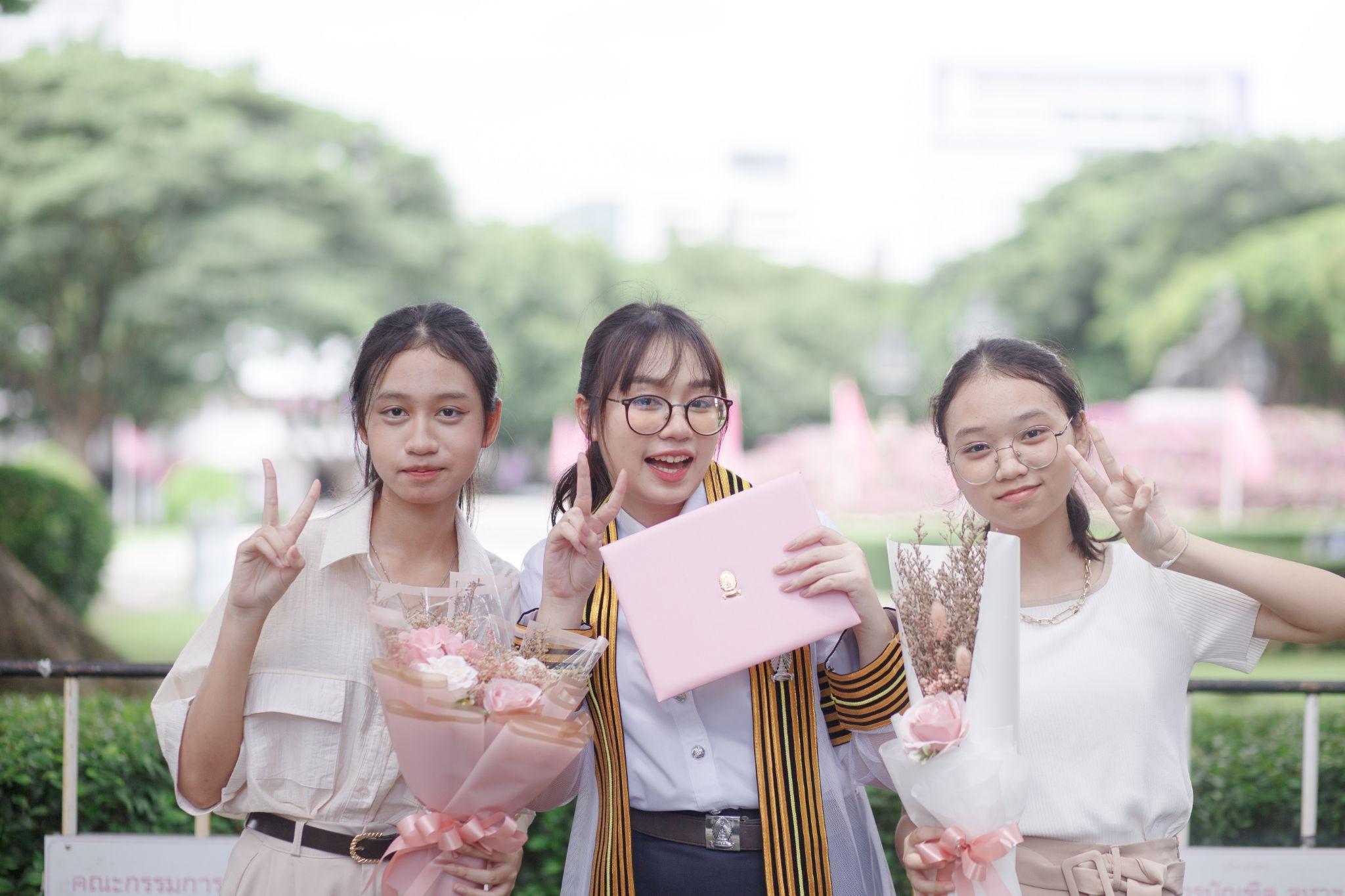 ผลงานรับปริญญา จุฬาลงกรณ์มหาวิทยาลัย โดย Papae_o ภาพที่ 5