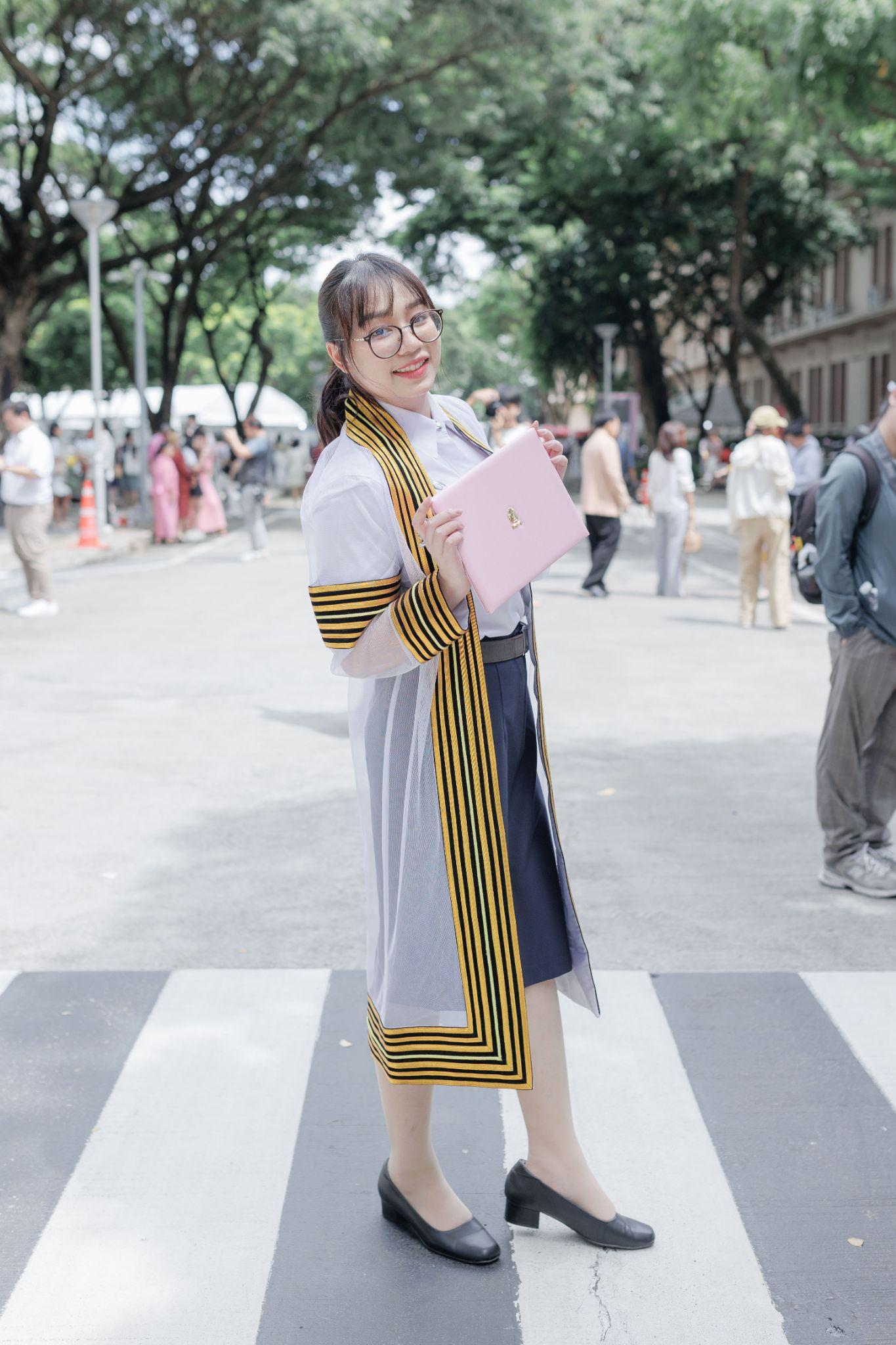ผลงานรับปริญญา จุฬาลงกรณ์มหาวิทยาลัย โดย Papae_o ภาพที่ 2