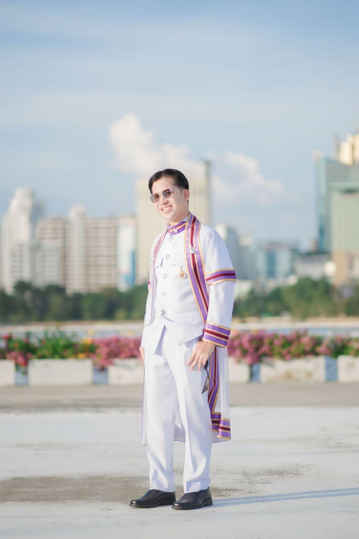 ผลงานรับปริญญา มหาวิทยาลัยเทคโนโลยีราชมงคลพระนคร โดย Papae_o ภาพที่ 12