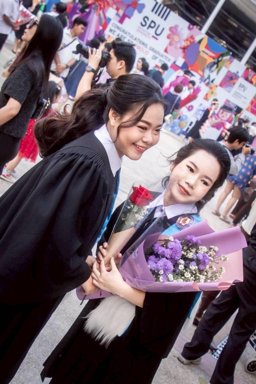 ผลงานรับปริญญา มหาวิทยาลัยศรีปทุม โดย F1RSTT.SHOTT ภาพที่ 16