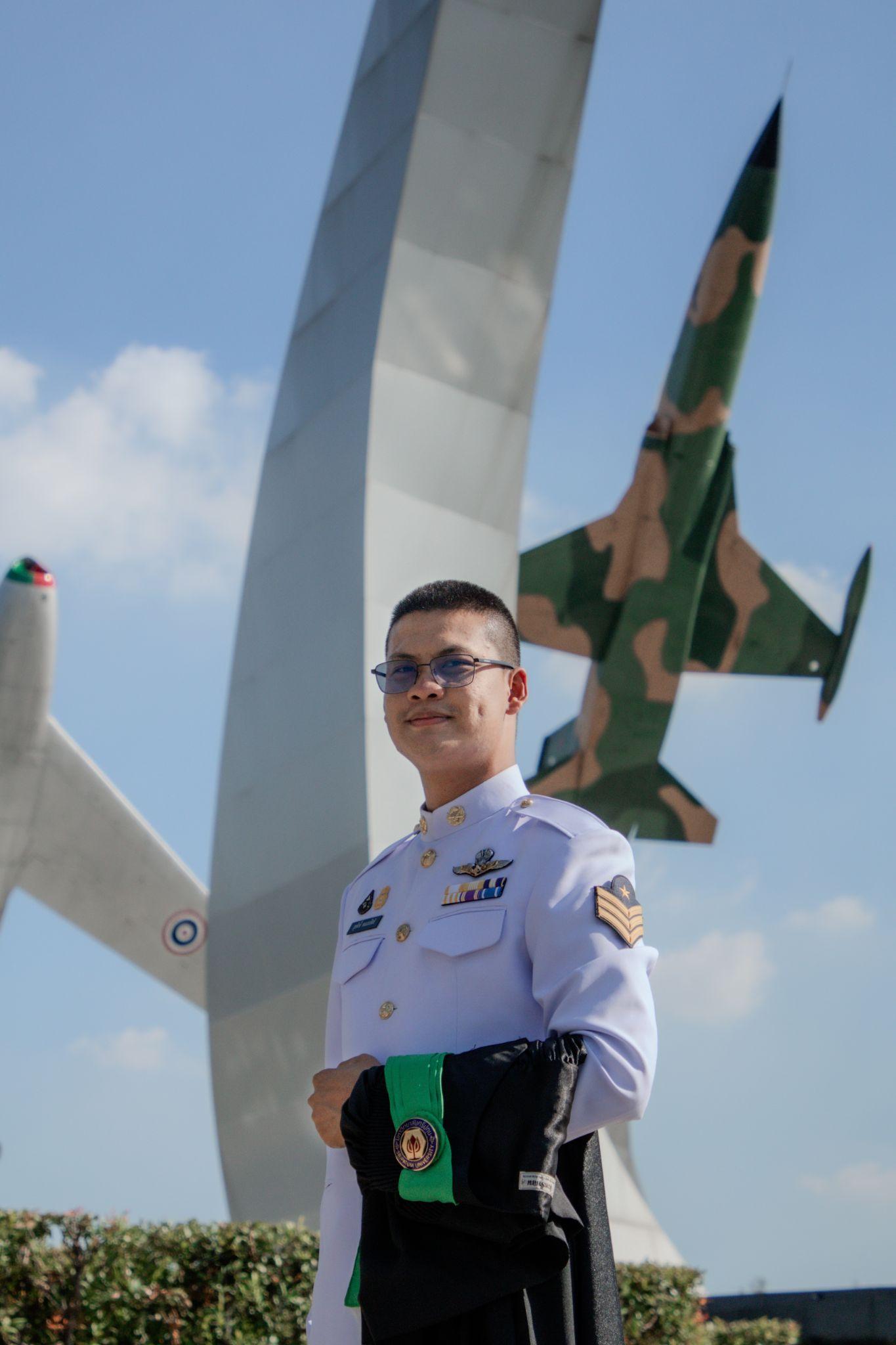 ผลงานรับปริญญา มหาวิทยาลัยศรีปทุม โดย F1RSTT.SHOTT ภาพที่ 2