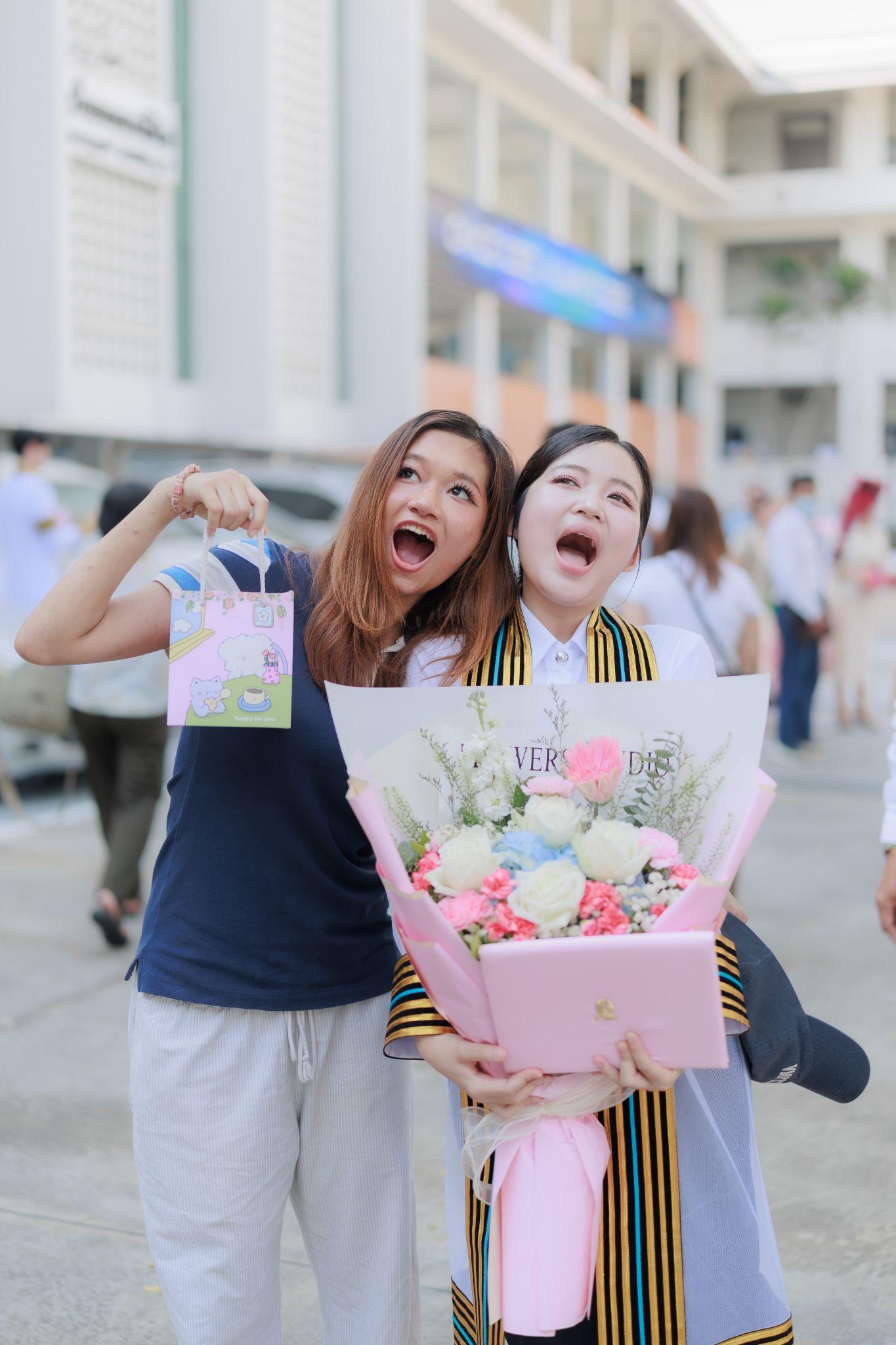 ผลงานรับปริญญา จุฬาลงกรณ์มหาวิทยาลัย โดย Ma’milk foto ภาพที่ 4