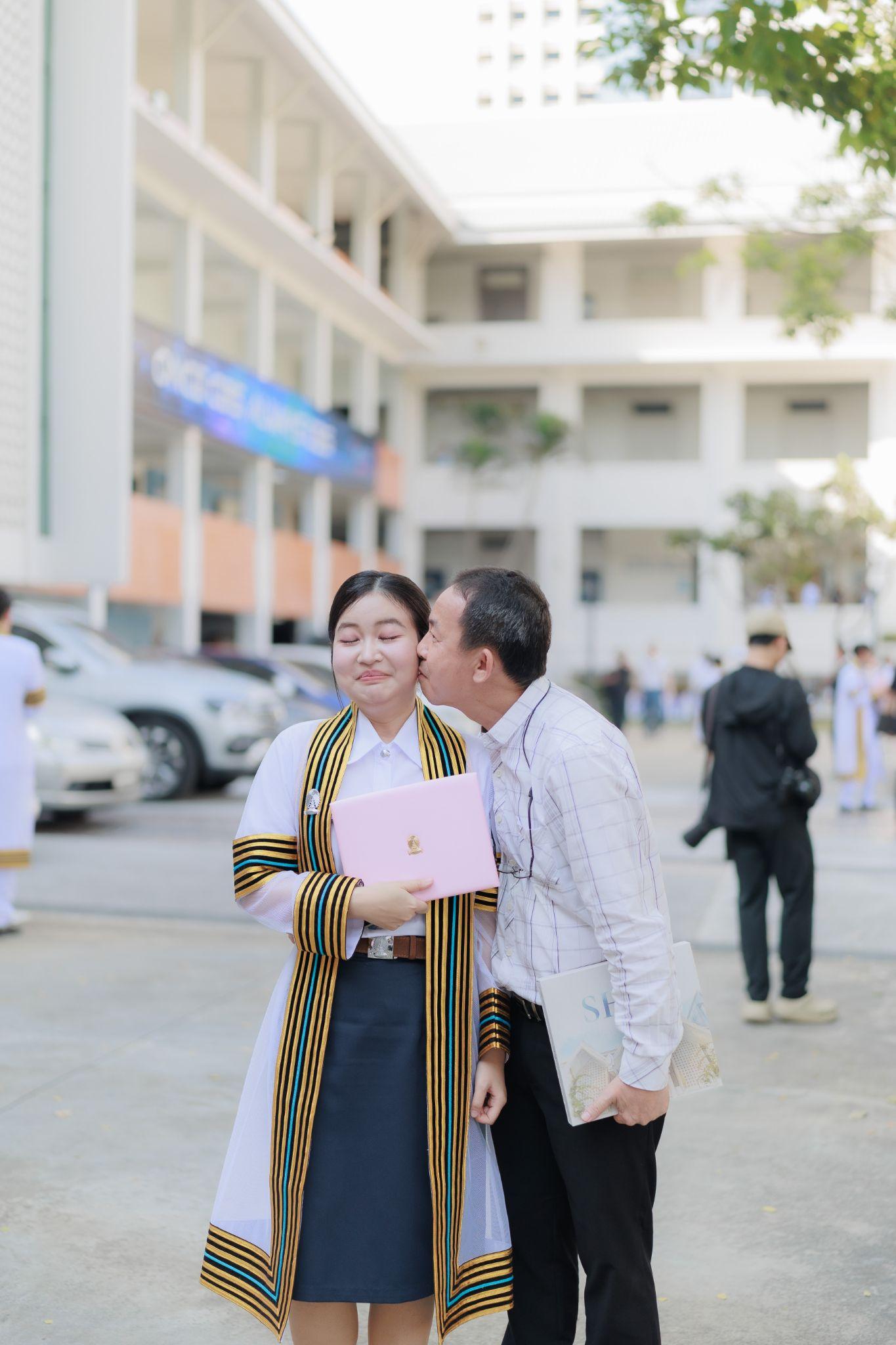 ผลงานรับปริญญา จุฬาลงกรณ์มหาวิทยาลัย โดย Ma’milk foto ภาพที่ 2